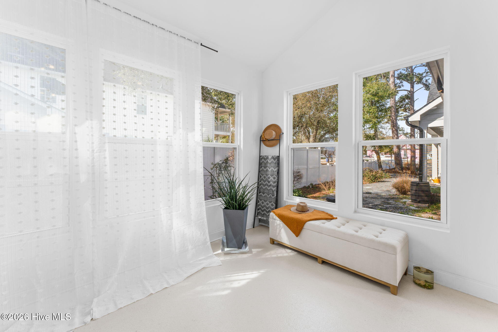 100554364 | Photo 45