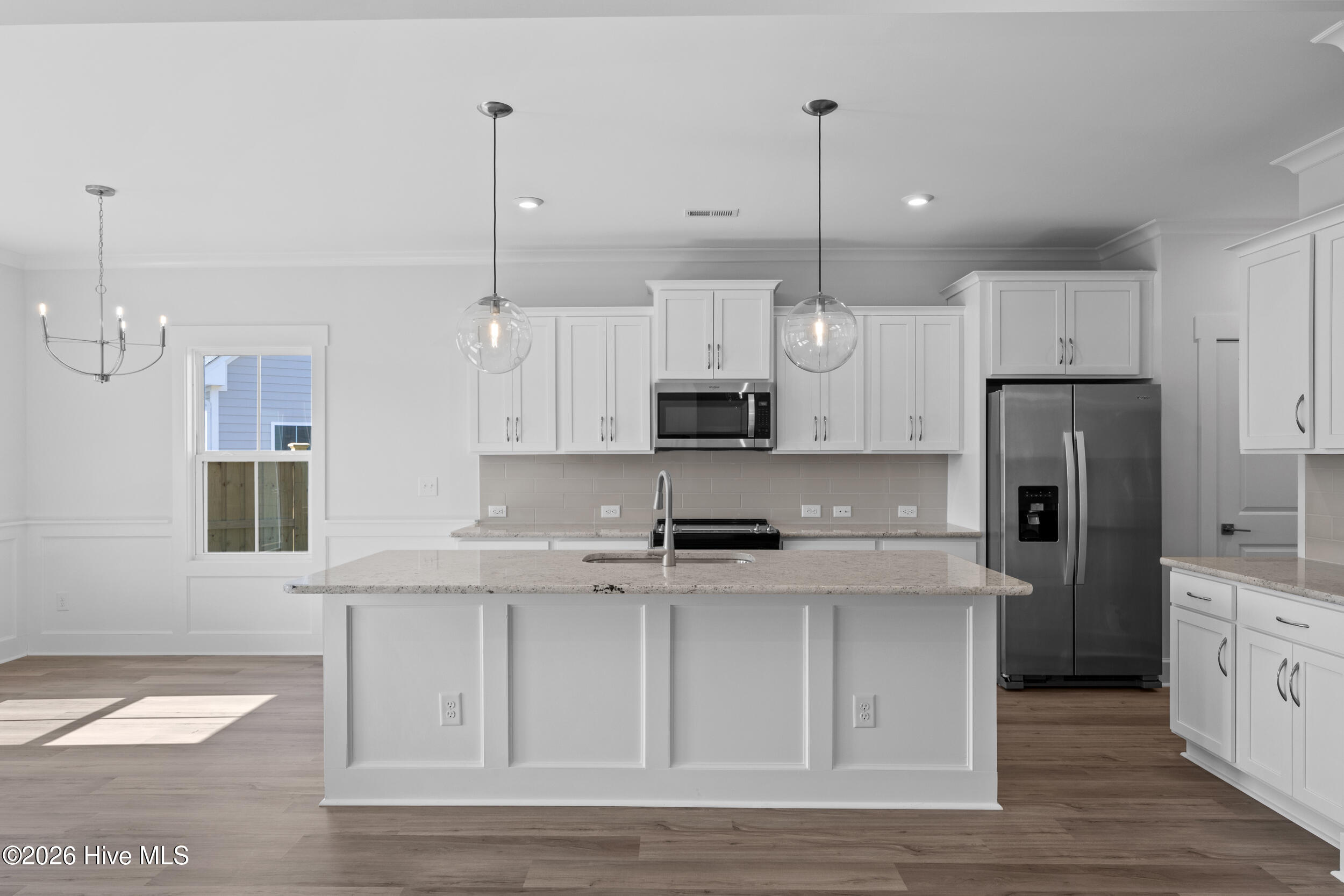 100551079 | Photo 13