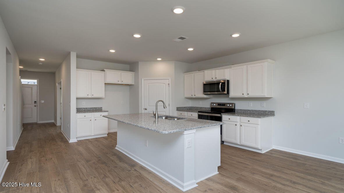 1050 Pampas Grass Drive Lot 334, Castle Hayne, NC 28429 – photo 8: Similar Home