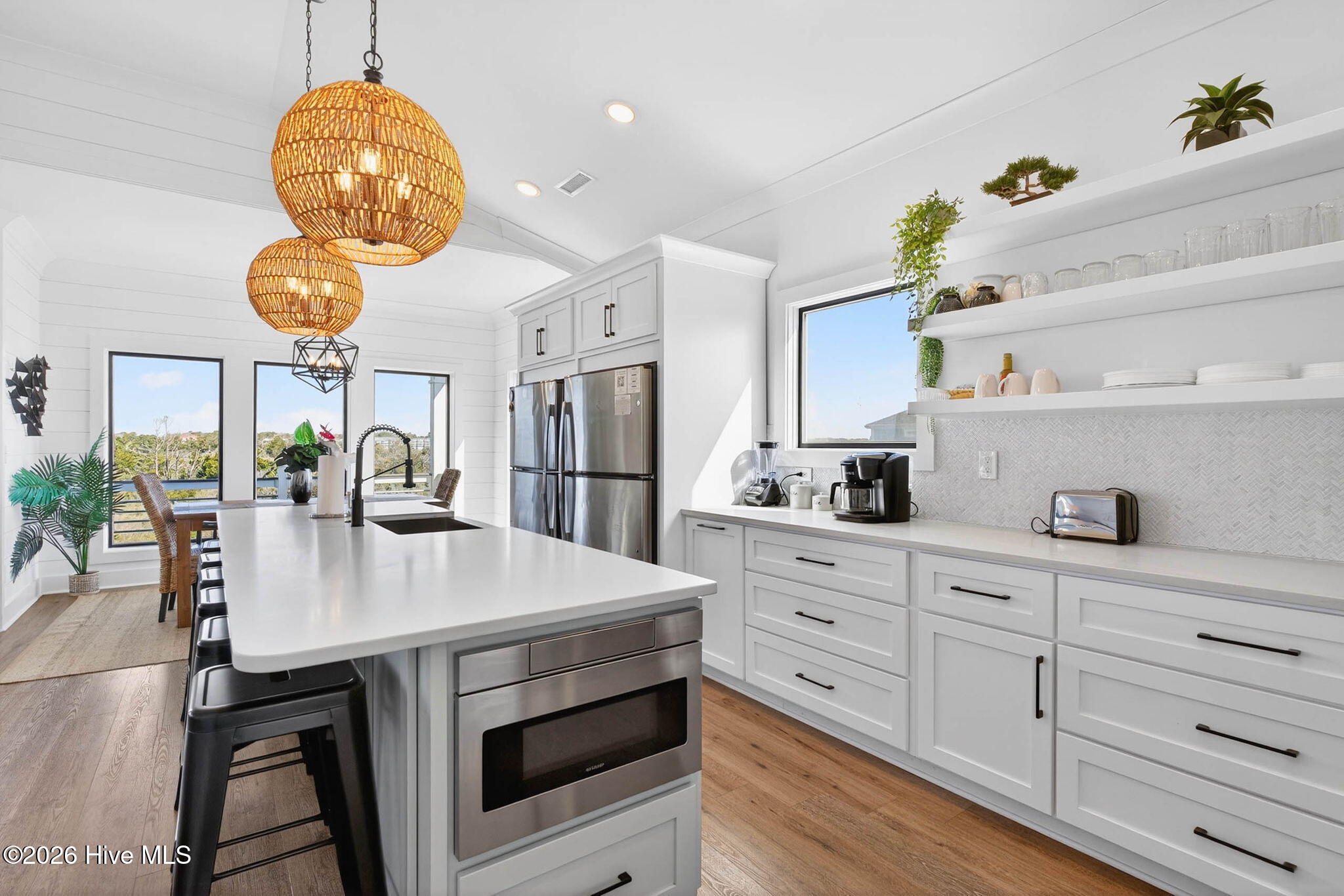 100561676 | Photo 10