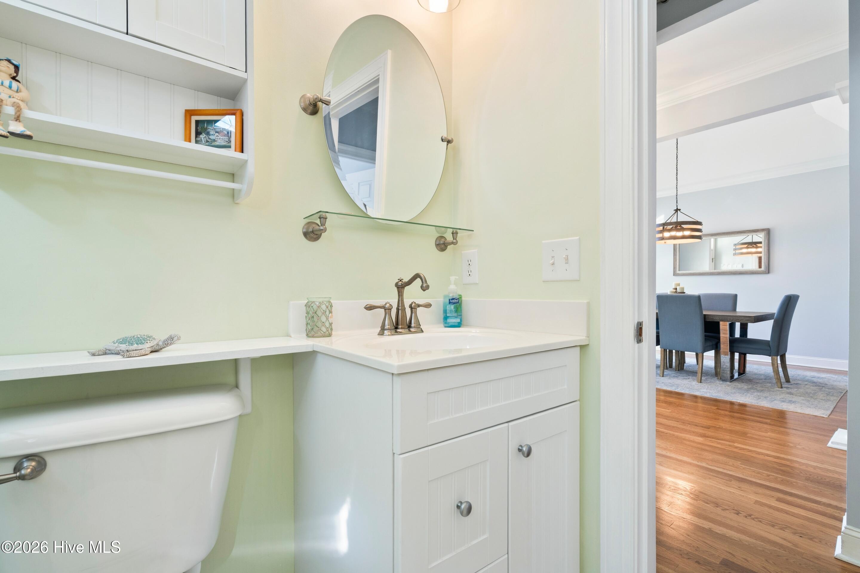 100549432 | Photo 31