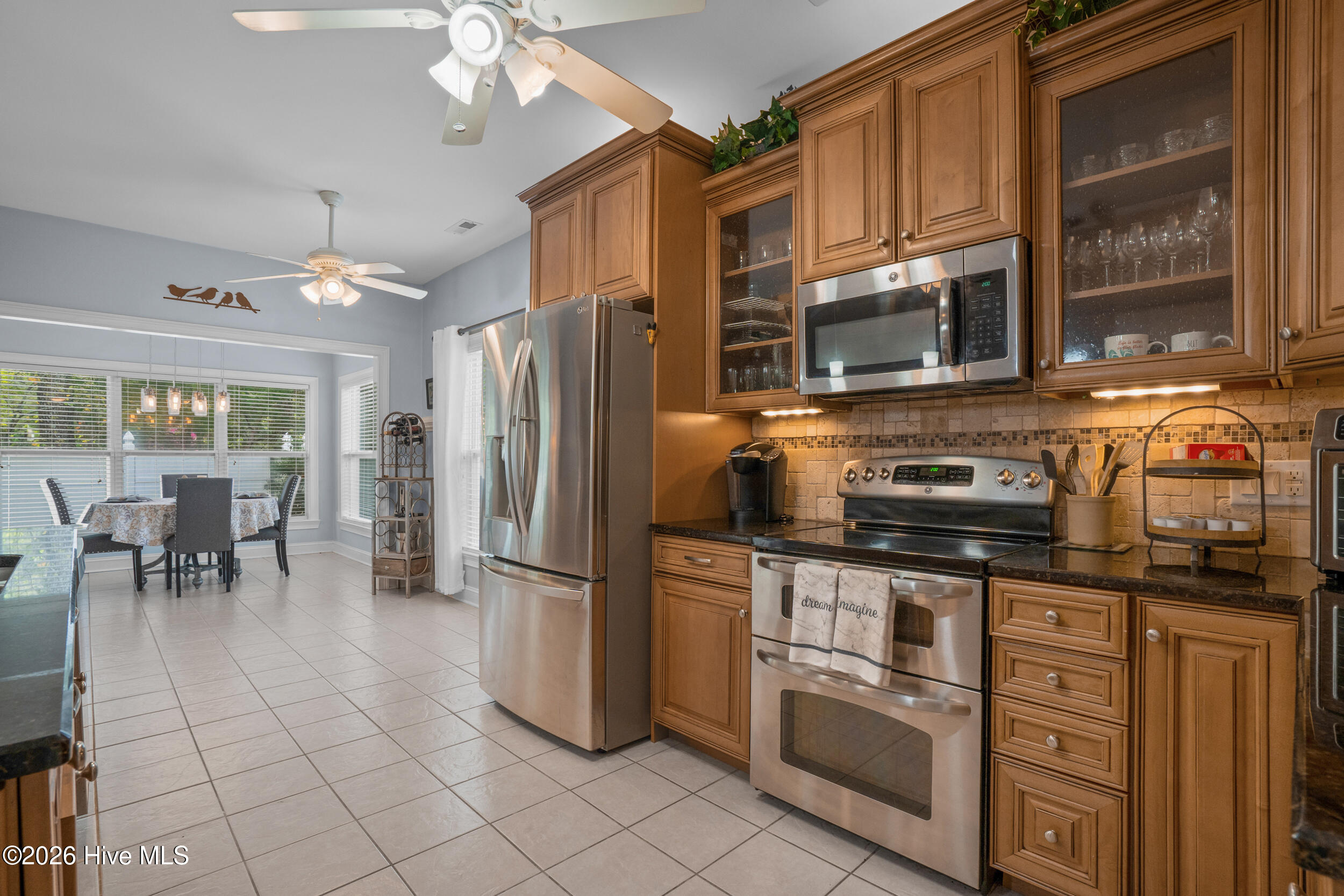 100566575 | Photo 14