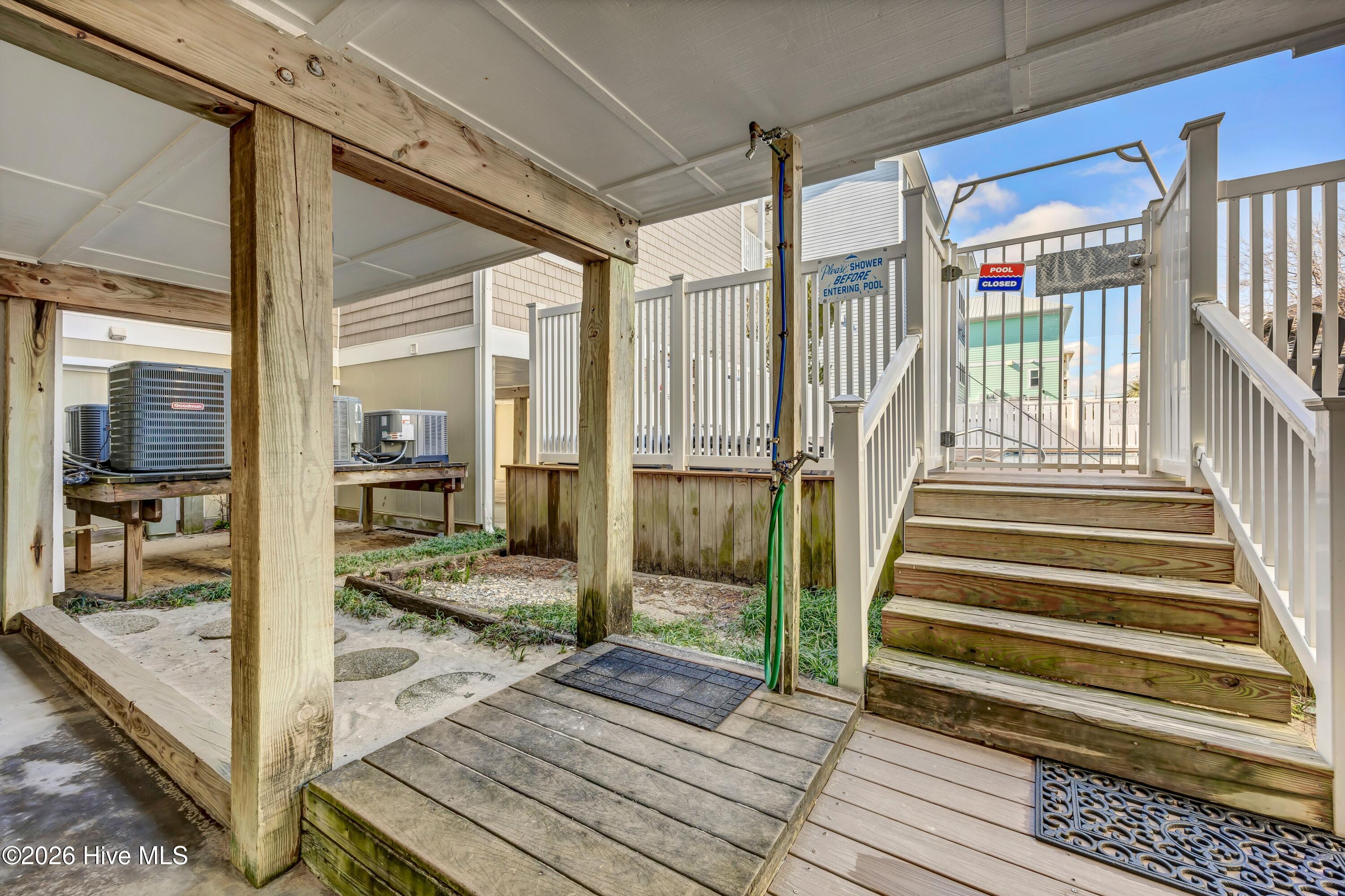 100552249 | Photo 27