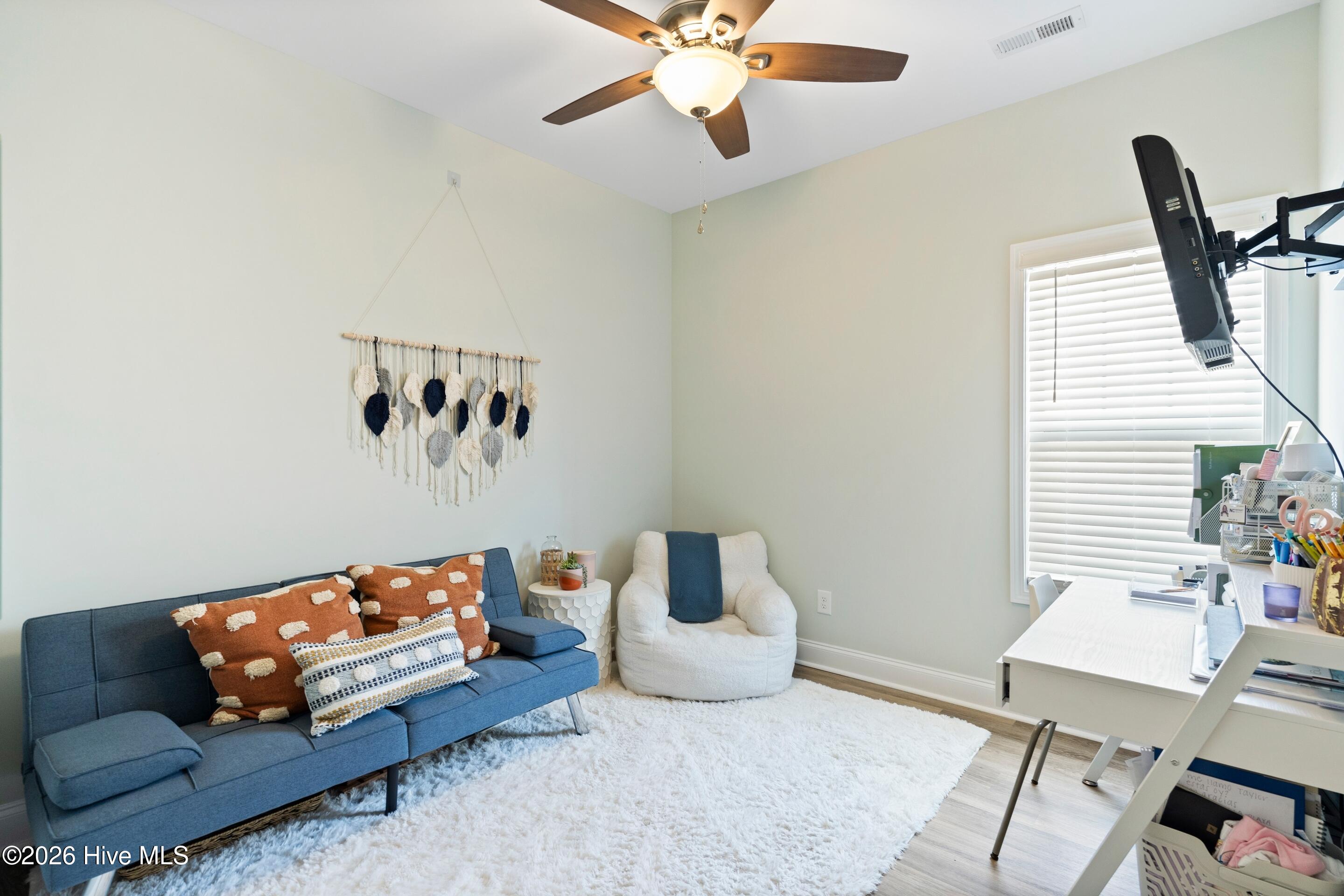 100547558 | Photo 23