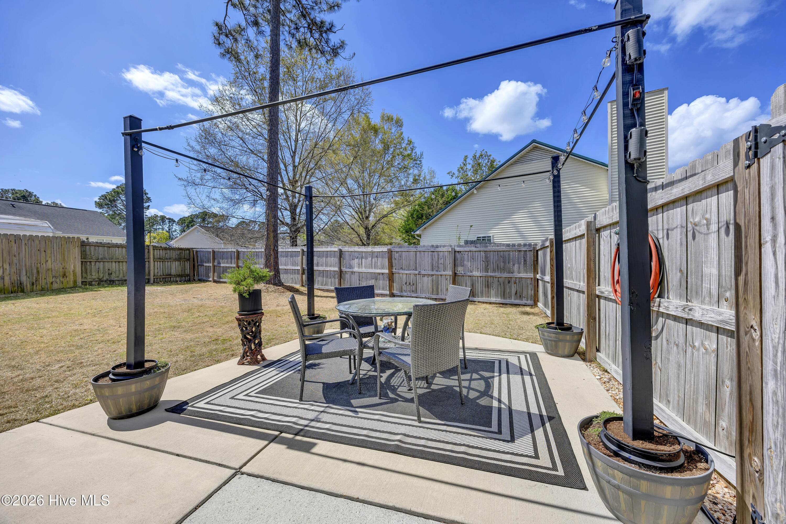 100565198 | Photo 20