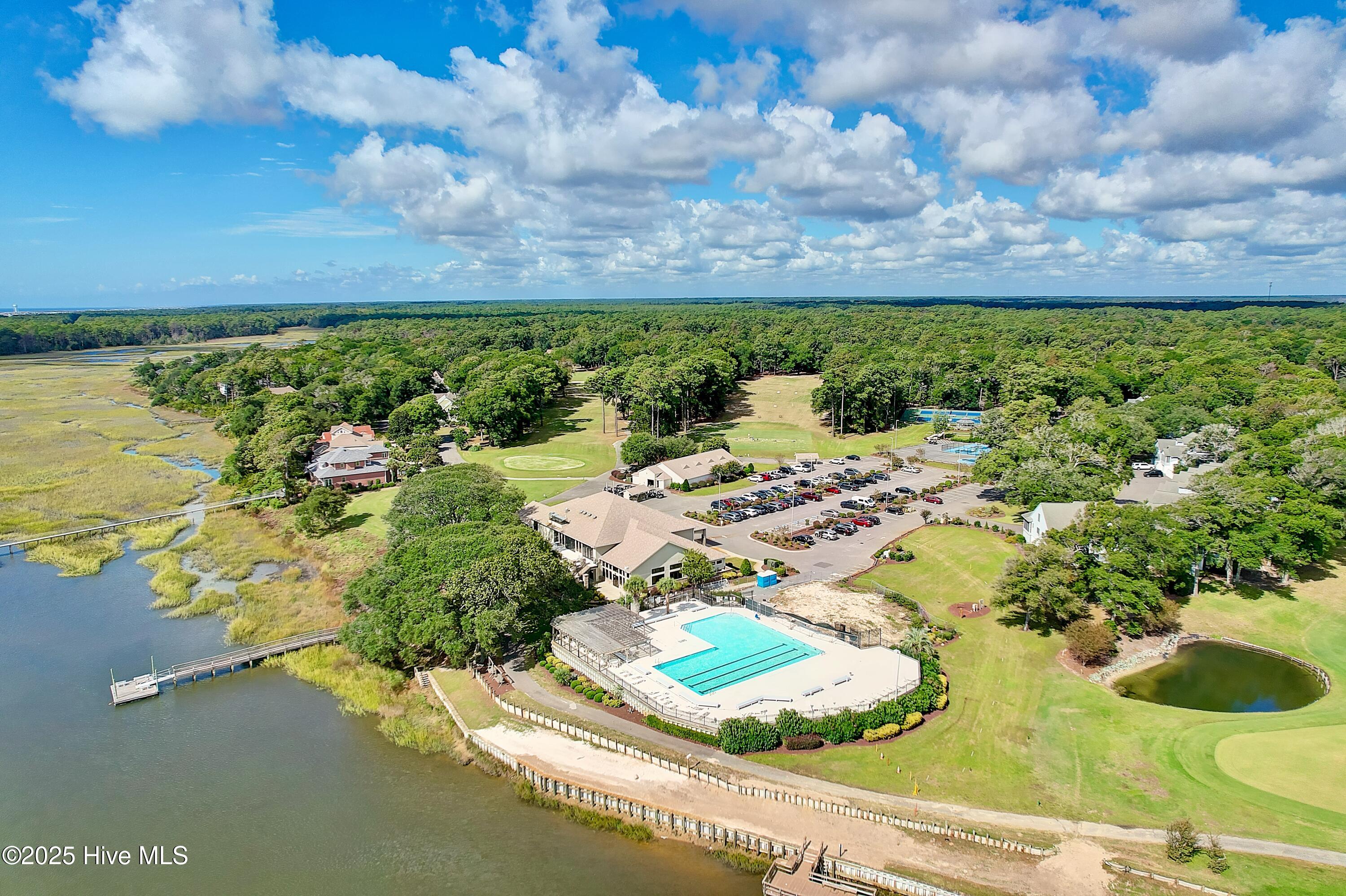 100533806 | Photo 47