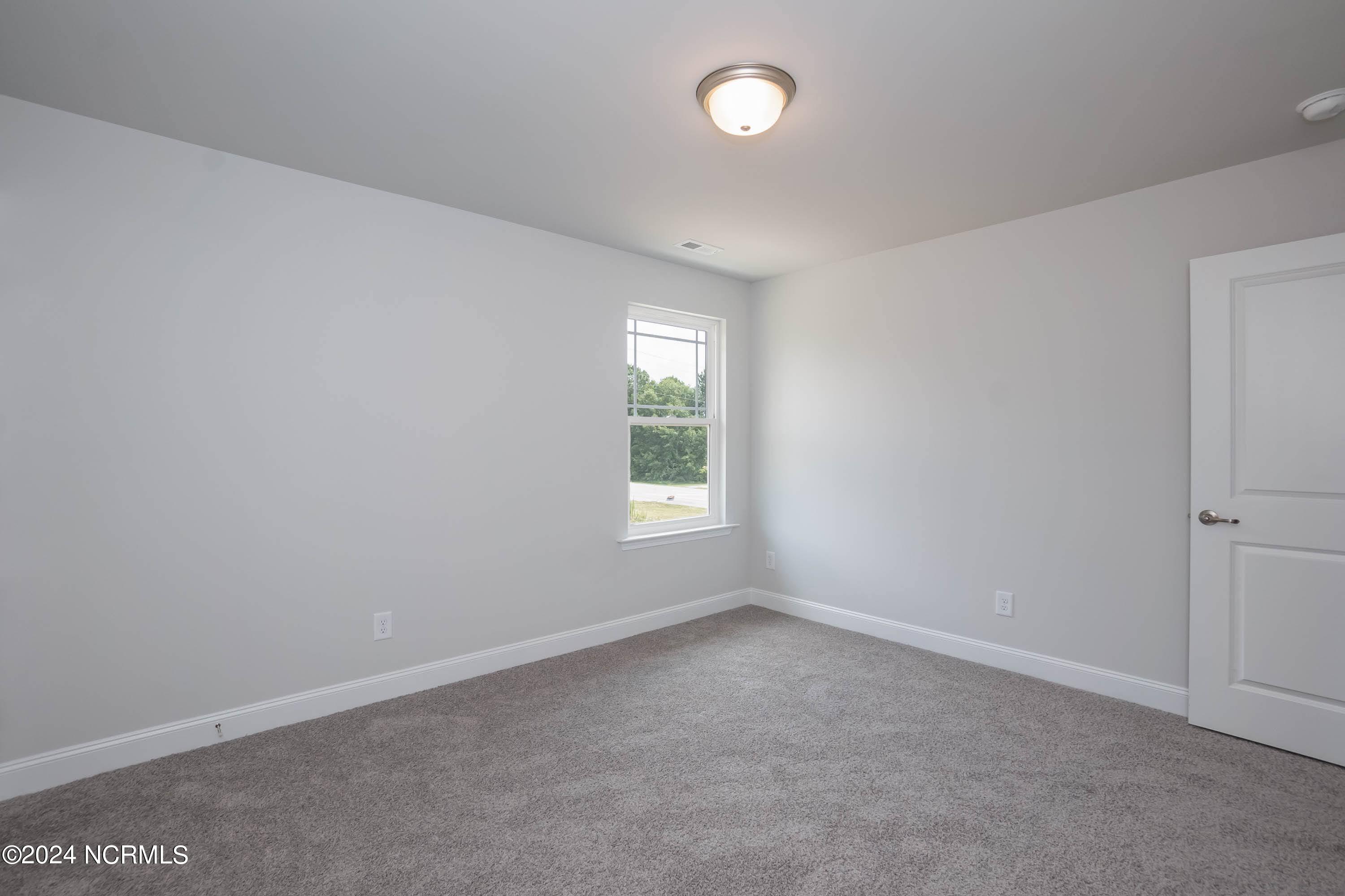 100431065 | Photo 22