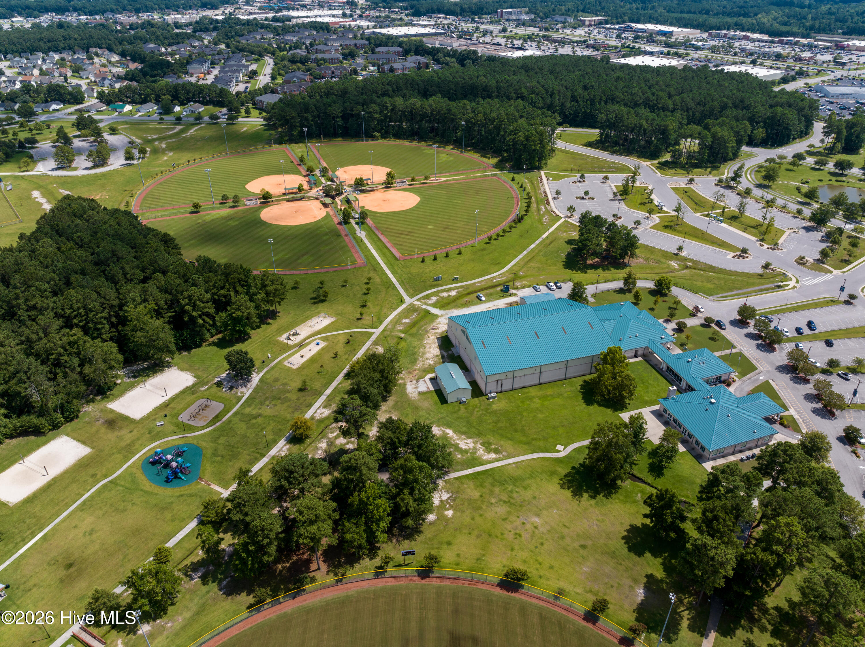 100560266 | Photo 29