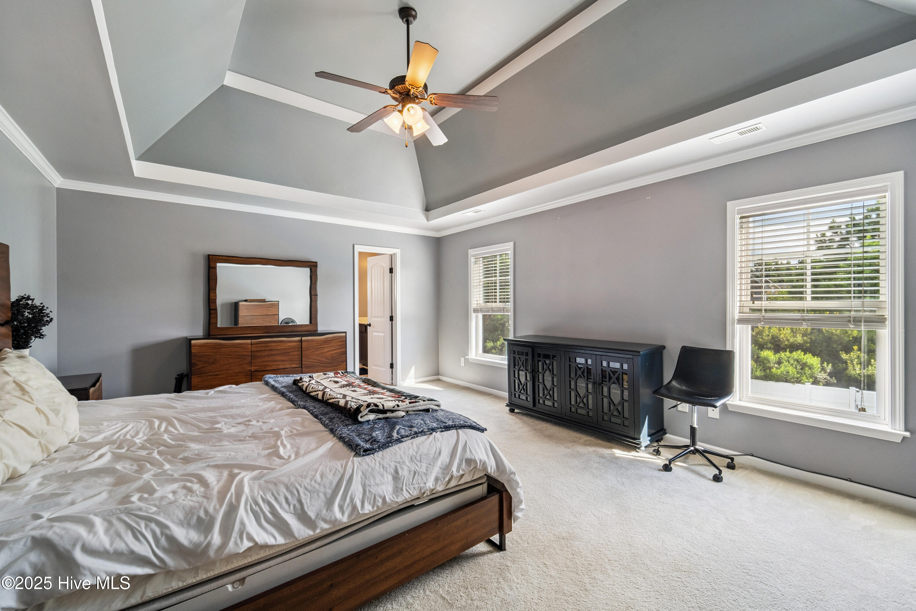 100516932 | Photo 57