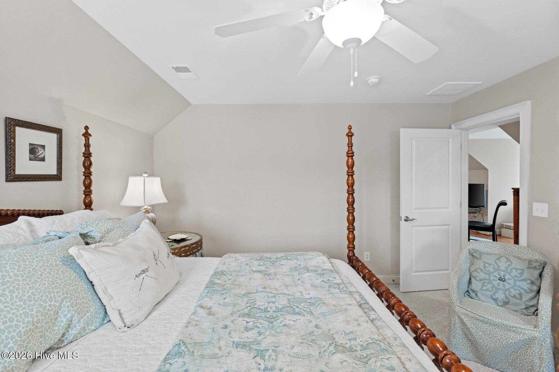 100559574 | Photo 39