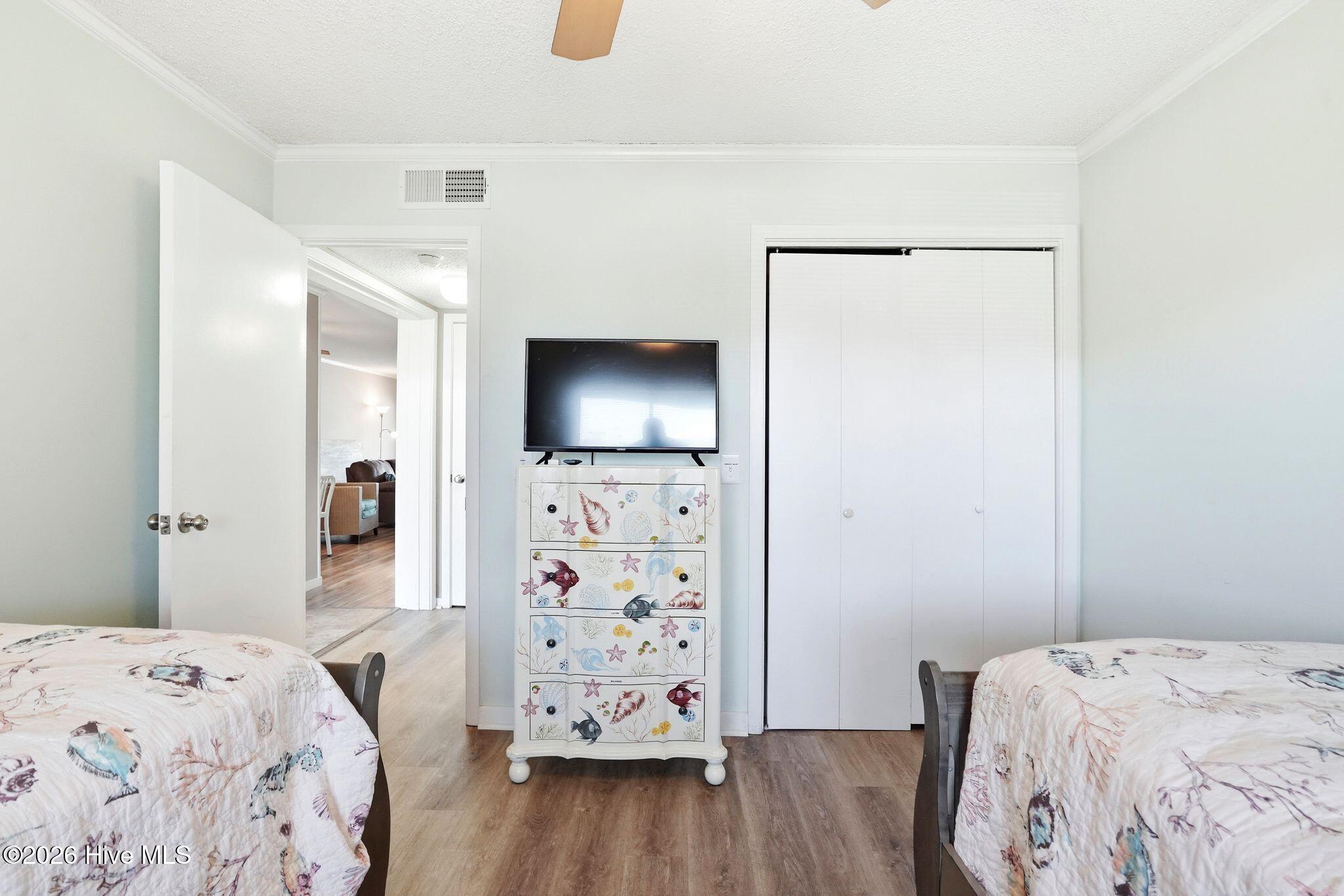 100567622 | Photo 25