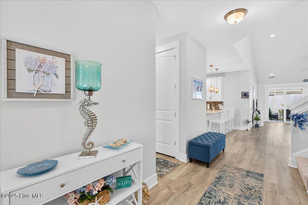 100524378 | Photo 11