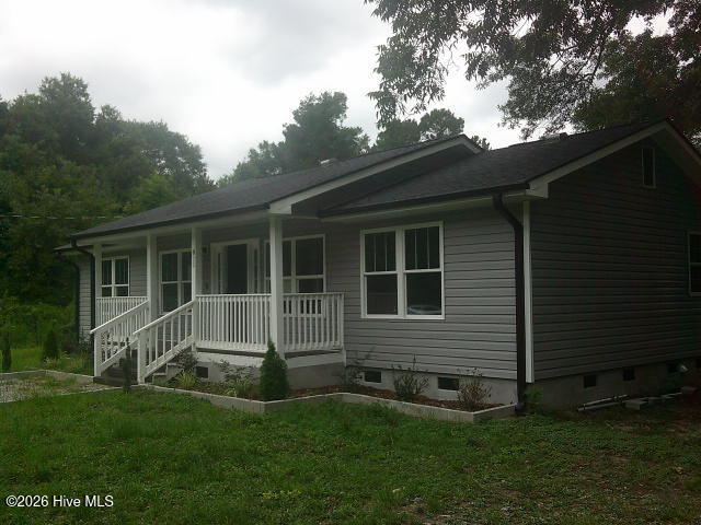 Exterior photo of 811 Anne Street, Laurinburg, NC 28352. MLS: 100588696