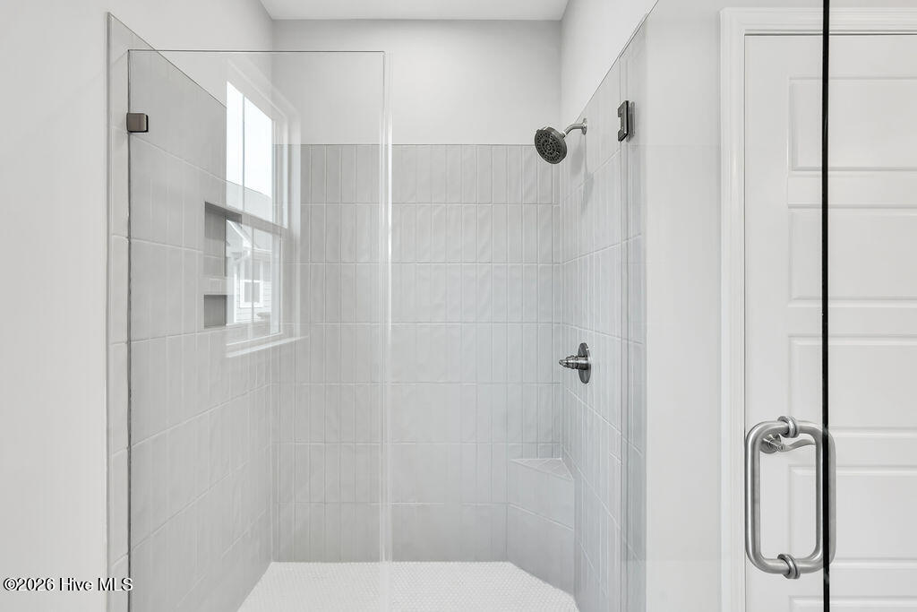 100550768 | Photo 47