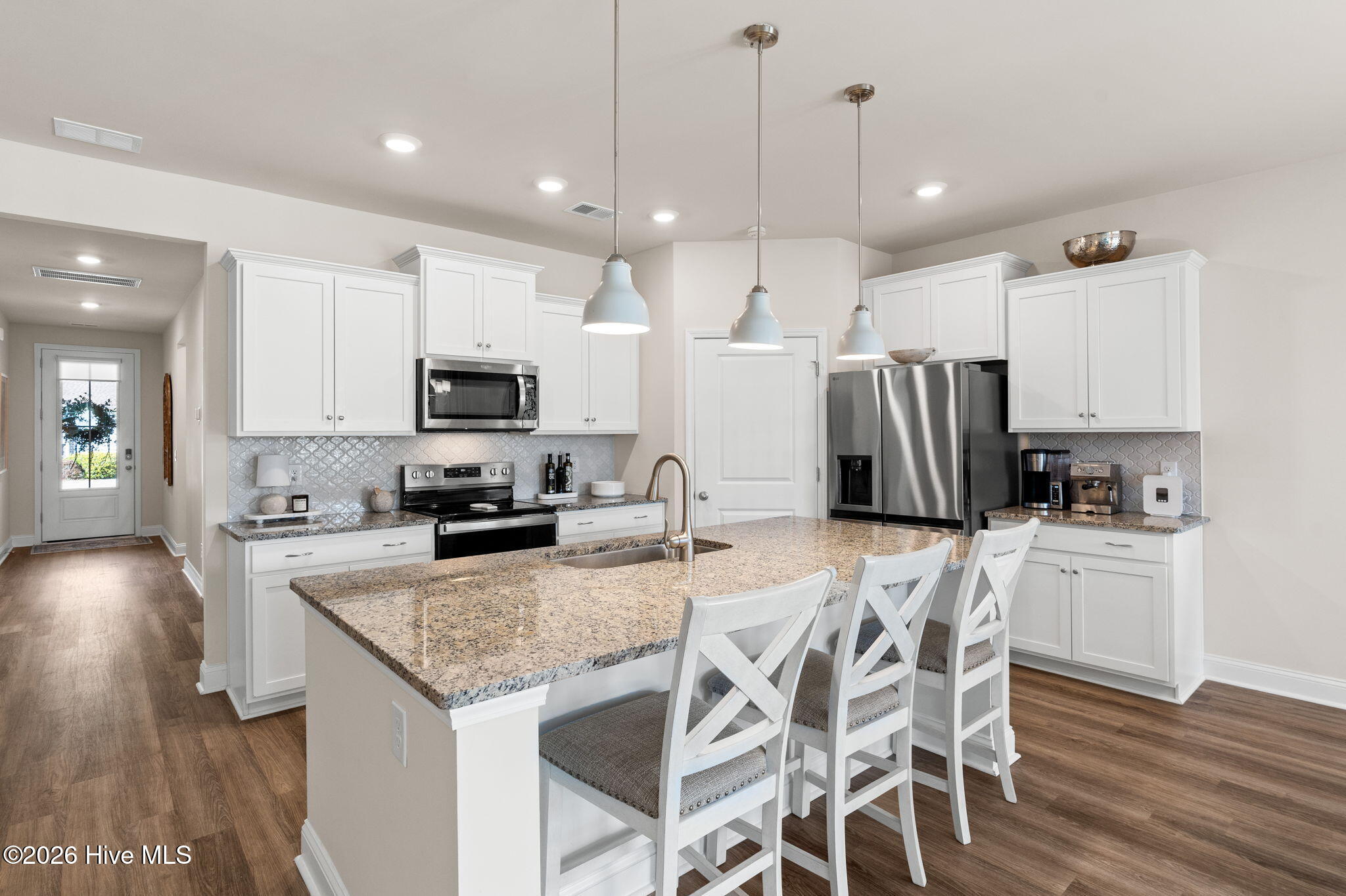 100555775 | Photo 13