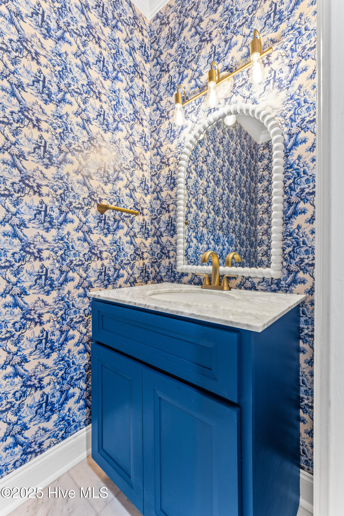 100489617 | Photo 21