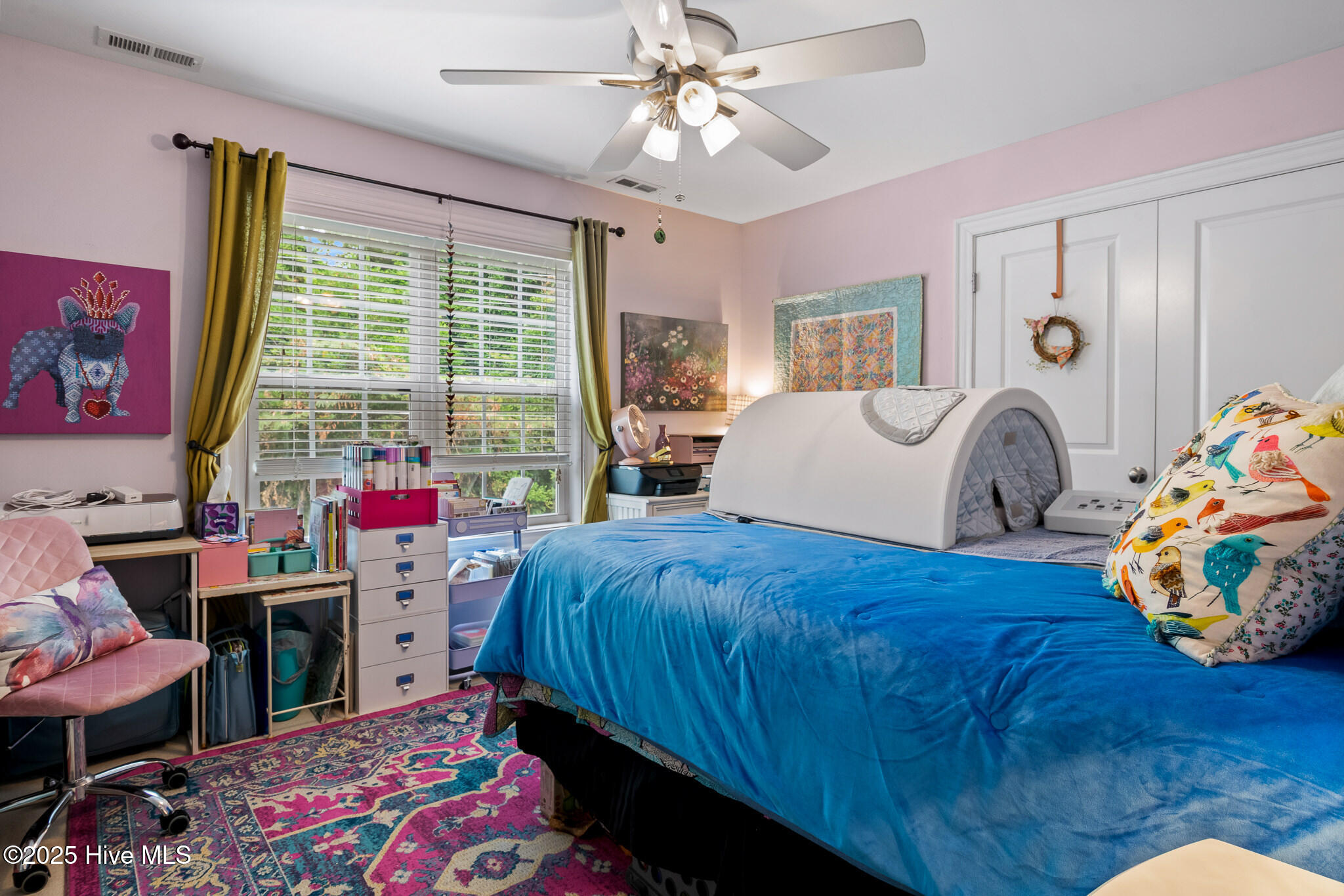 100532229 | Photo 33