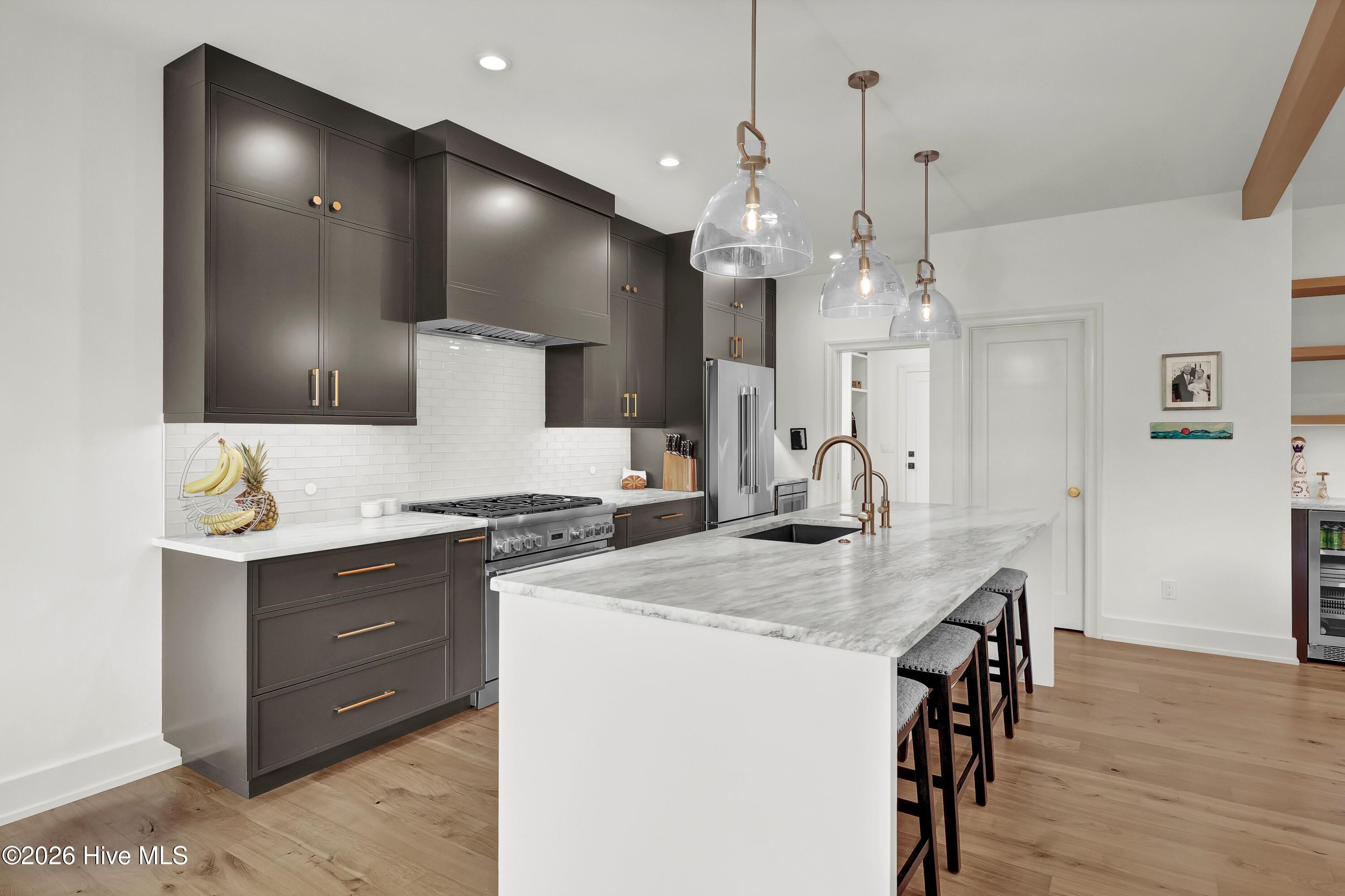 100565656 | Photo 13