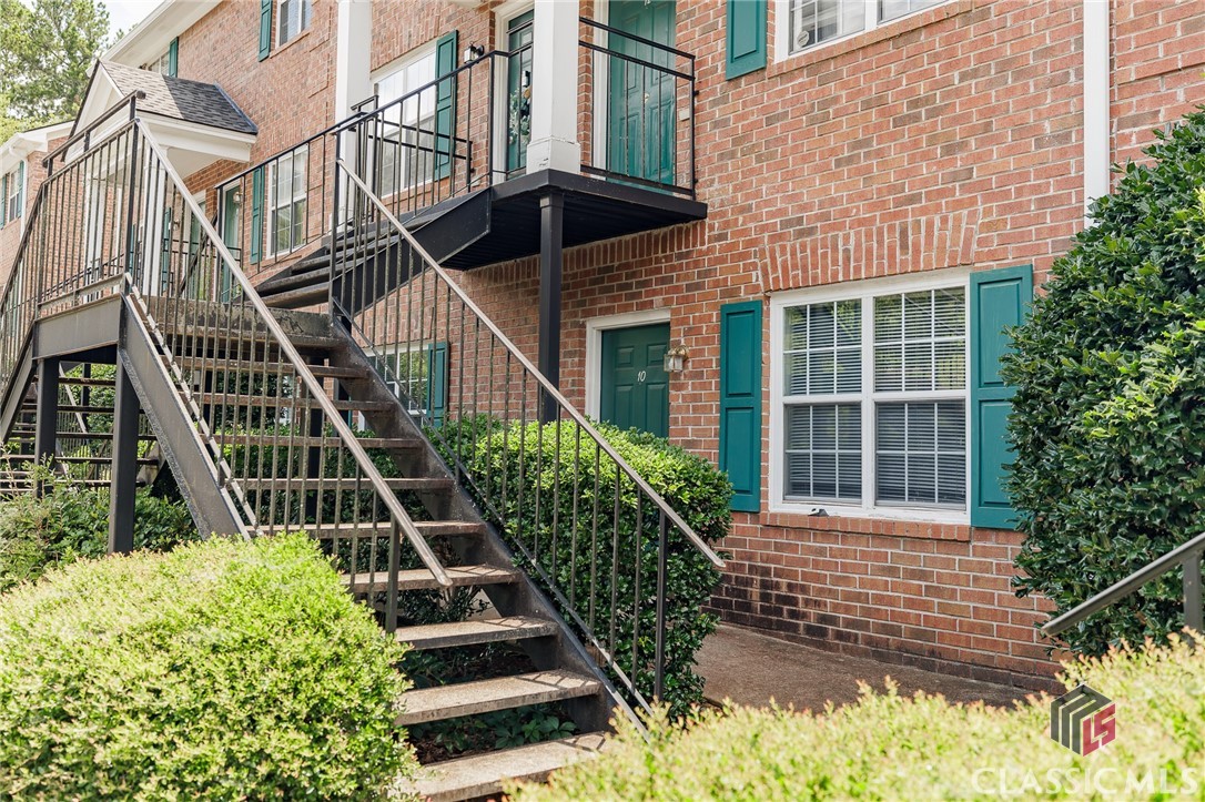 Homes for sale in Athens, GA | 100 Woodstone Dr #10, Athens, GA 30605 | MLS# CM1027831