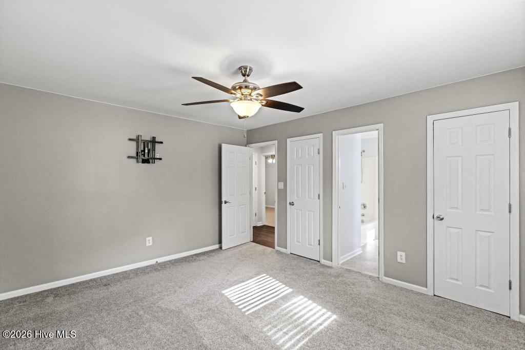 100570465 | Photo 37