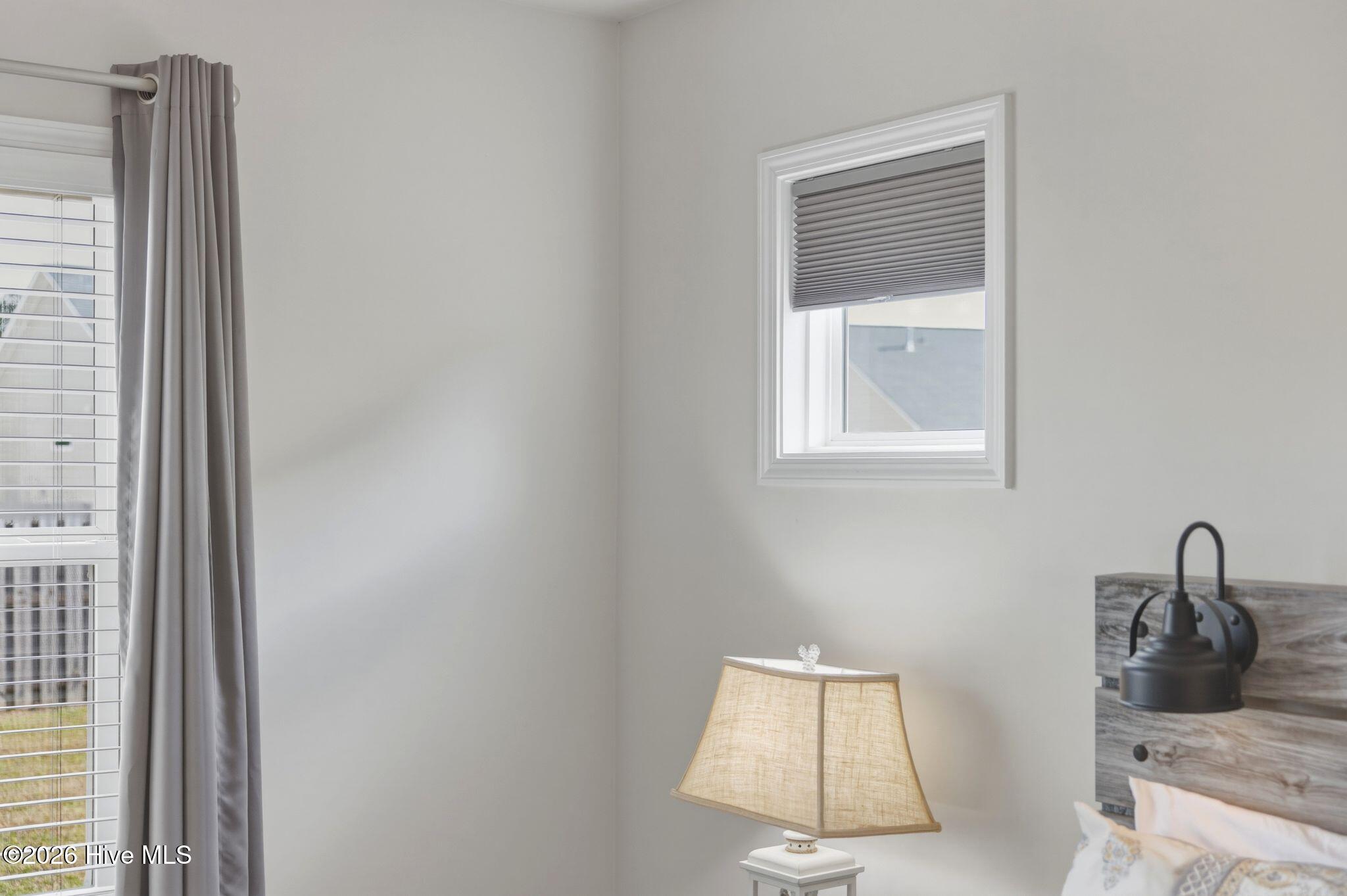 100563254 | Photo 43