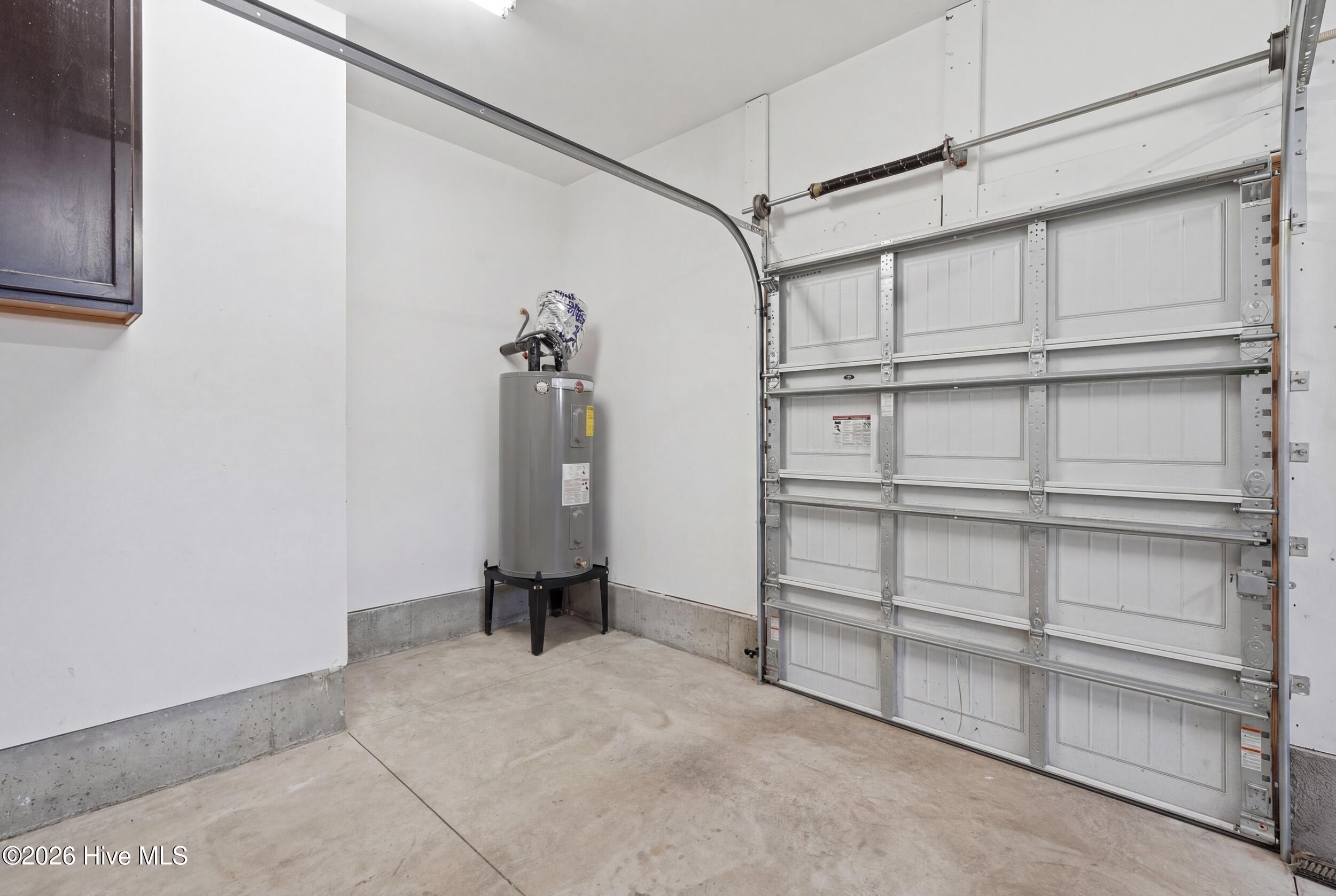 100560251 | Photo 80