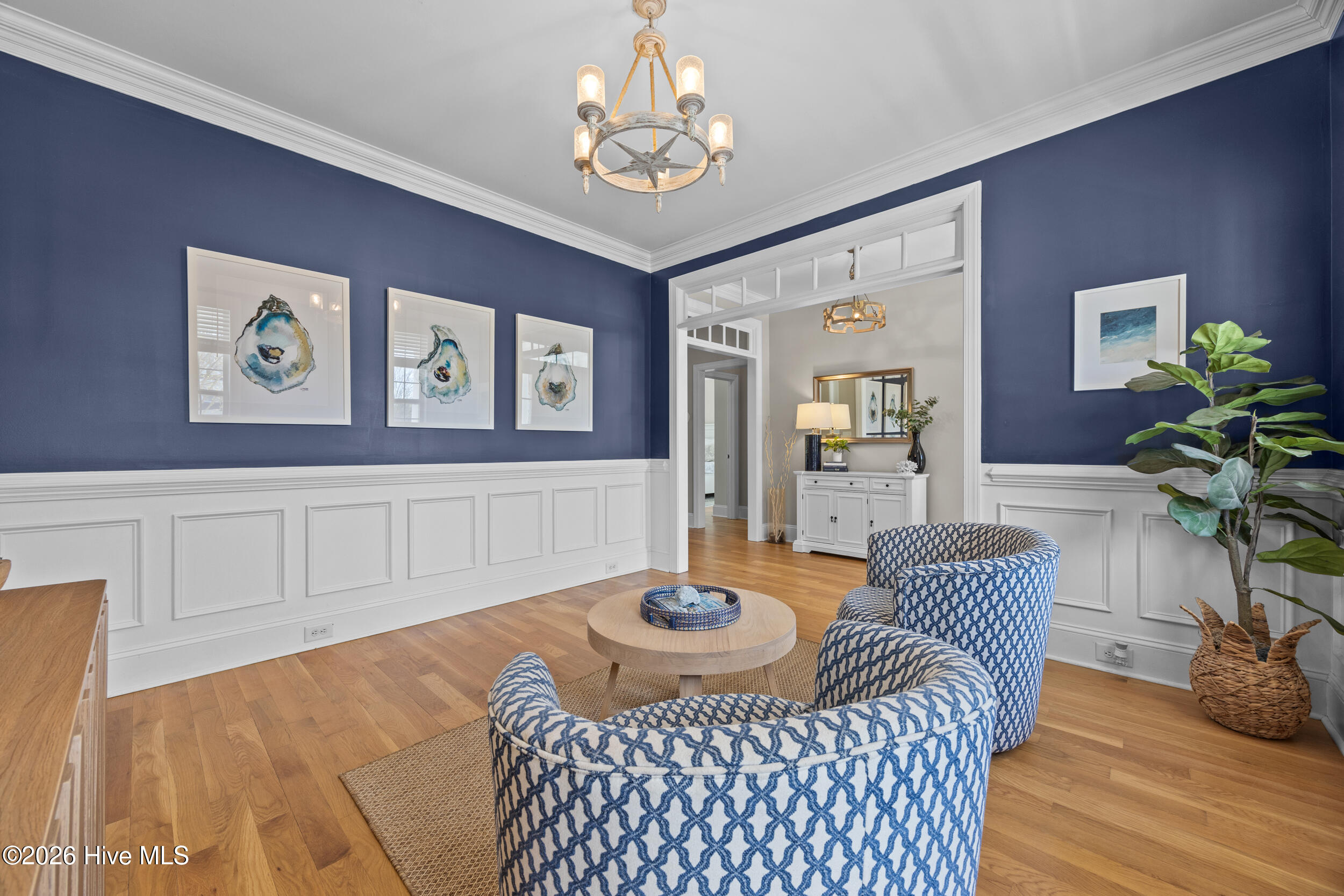 100565771 | Photo 12