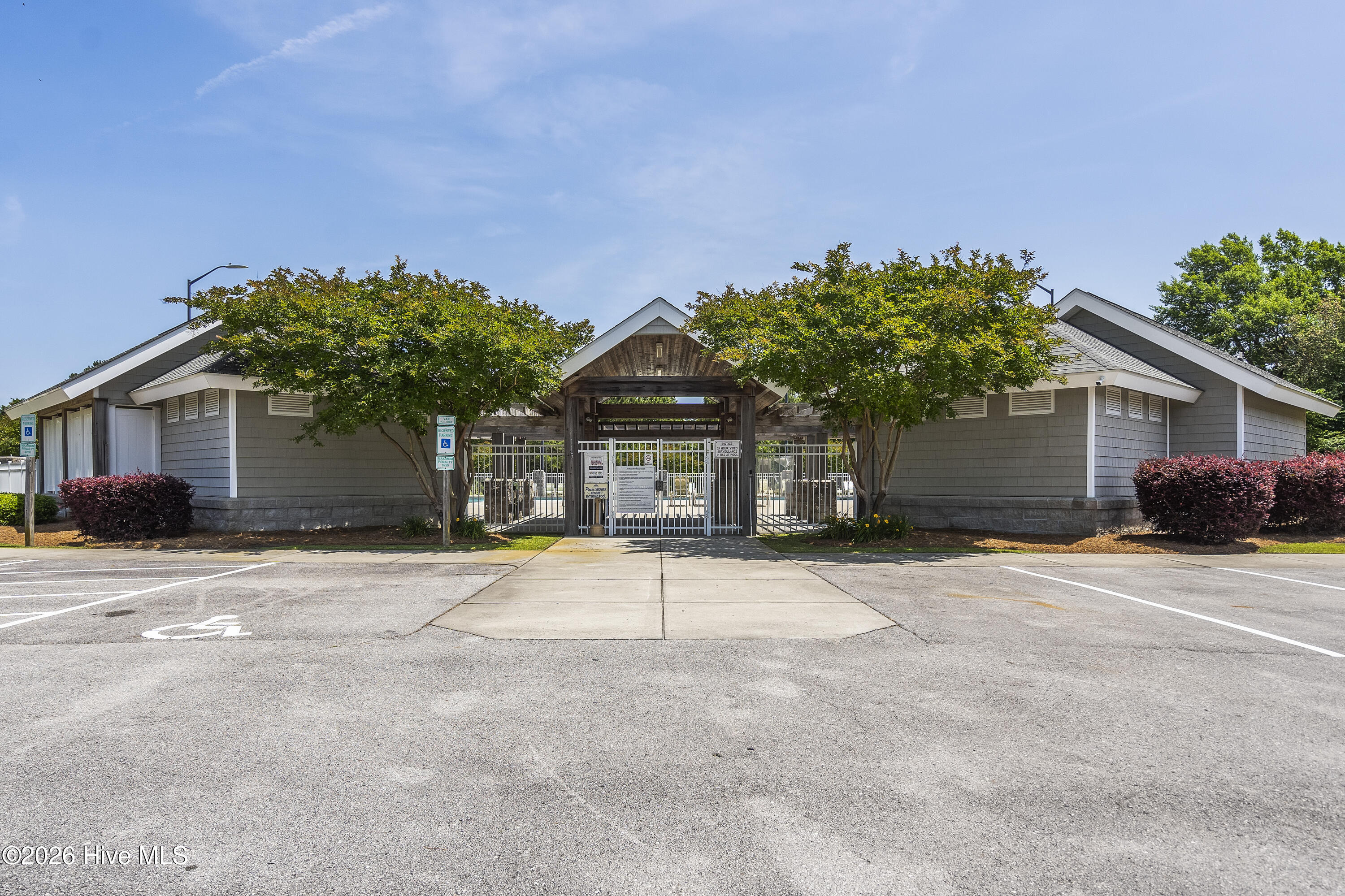 100562110 | Photo 127