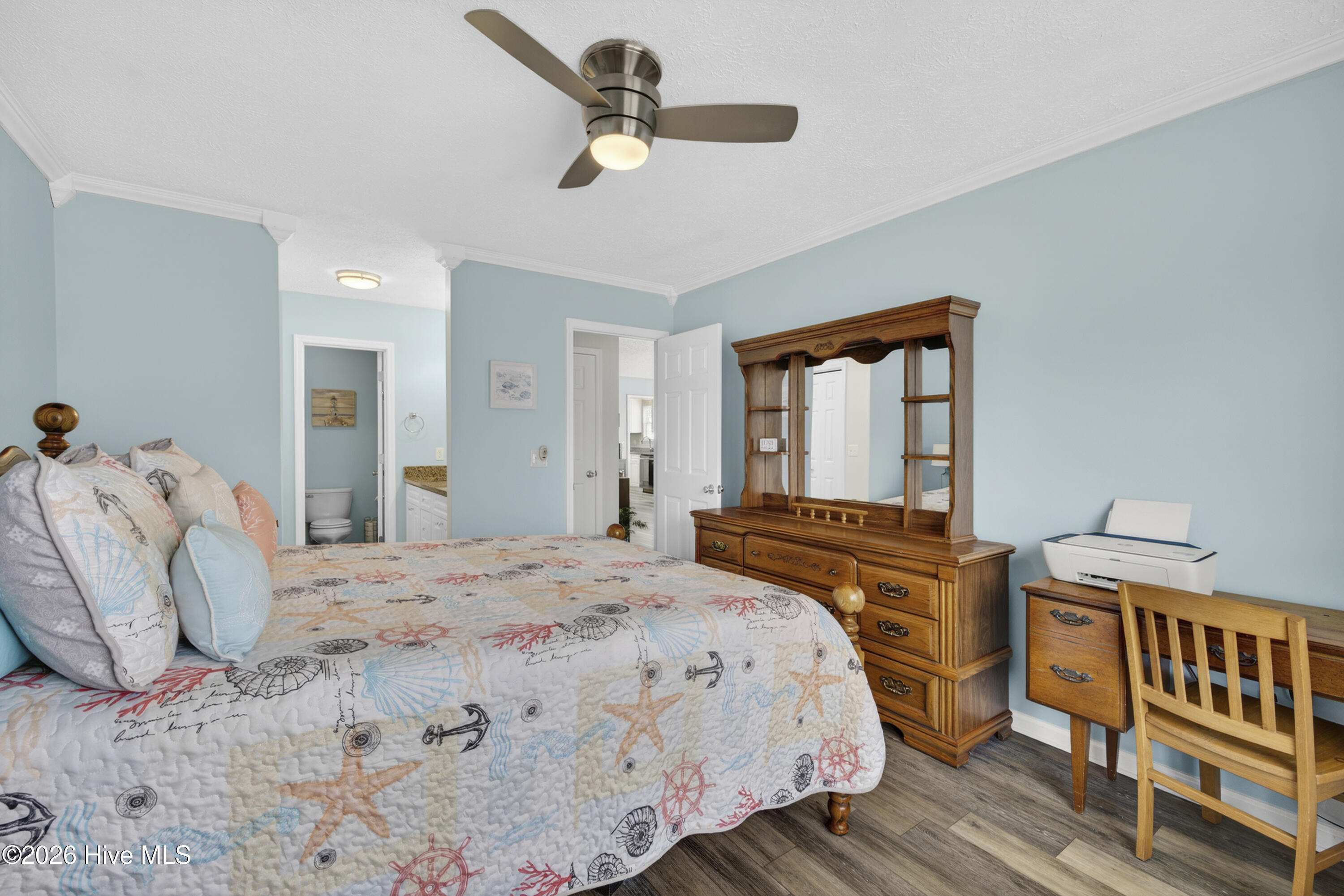 100557821 | Photo 18