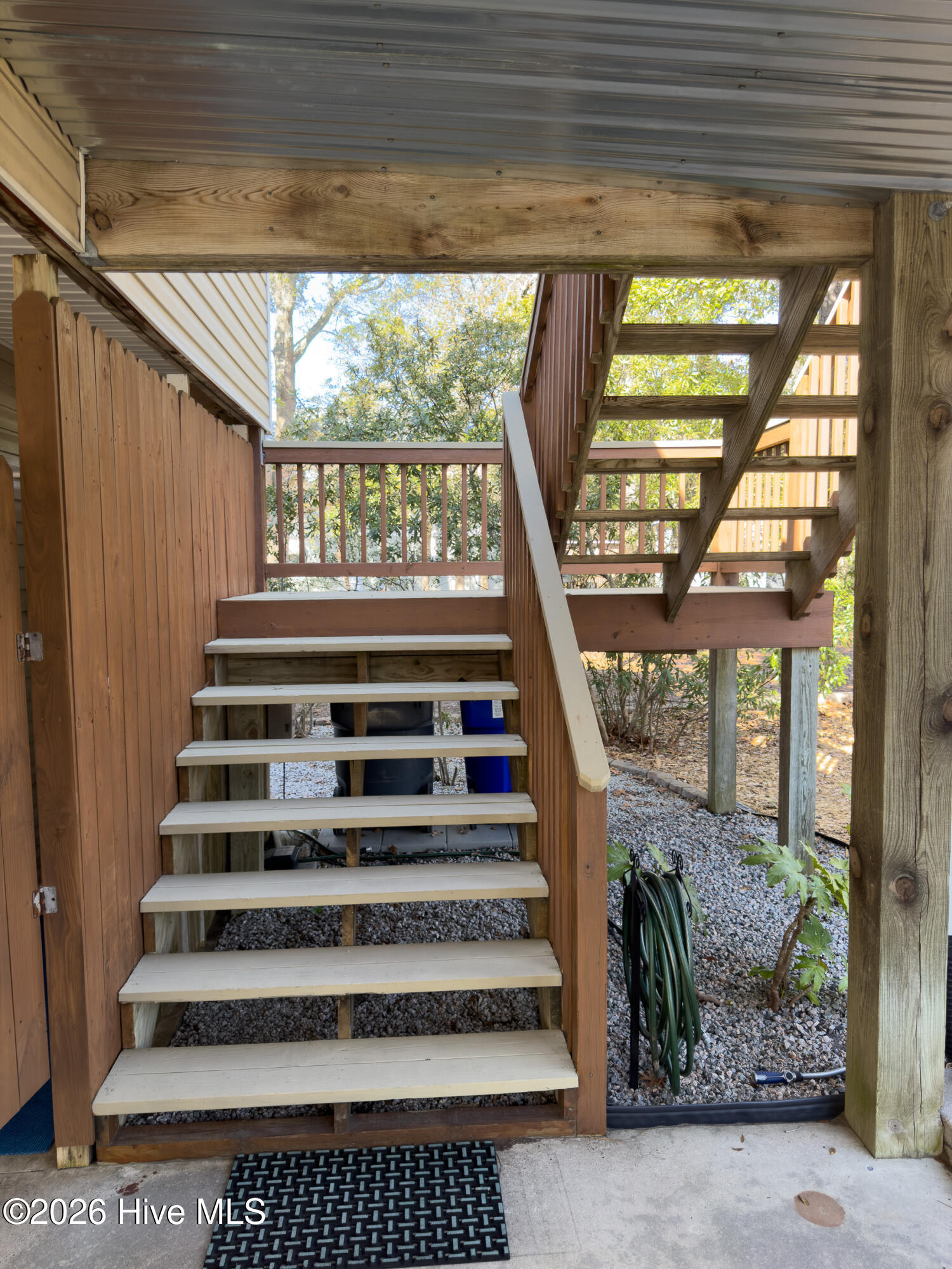 100559044 | Photo 44