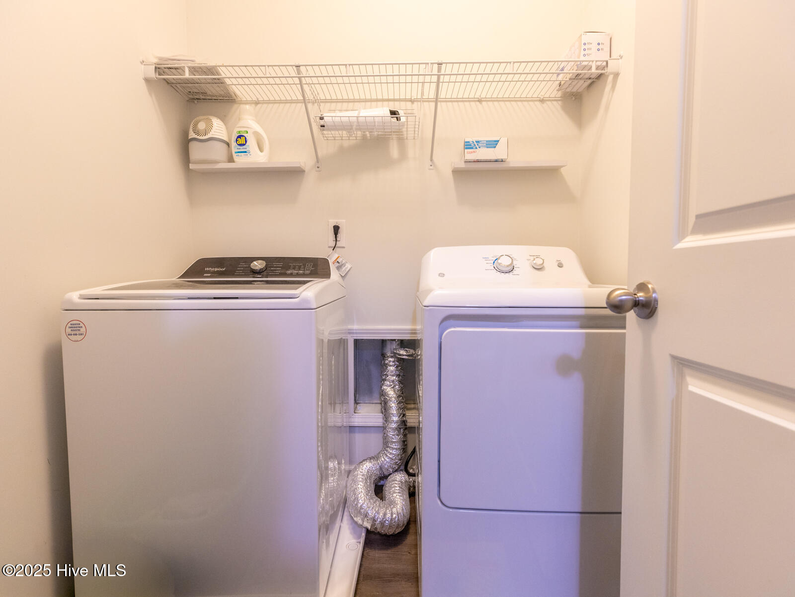 100546728 | Photo 24