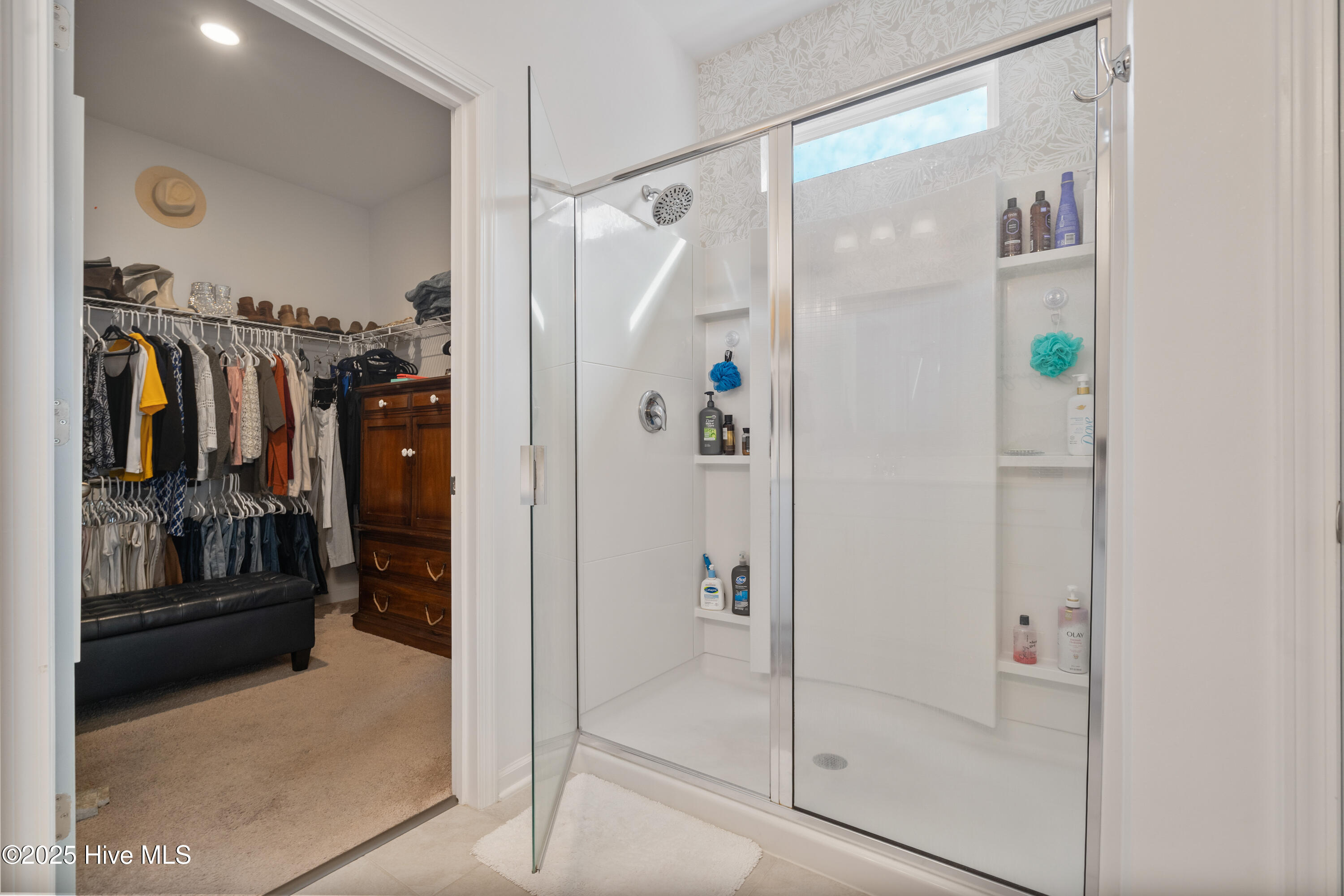 100541671 | Photo 30