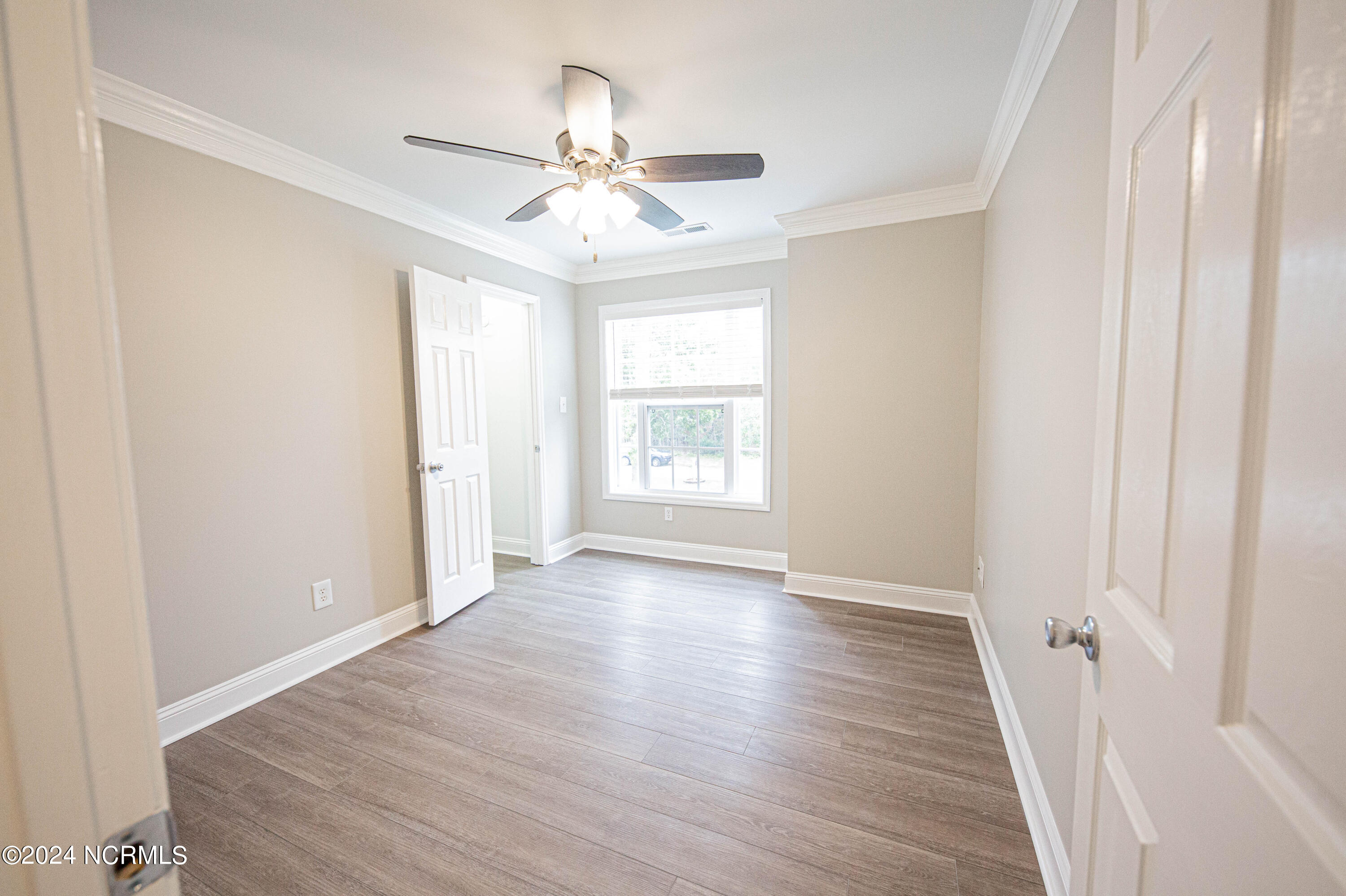 100566053 | Photo 40