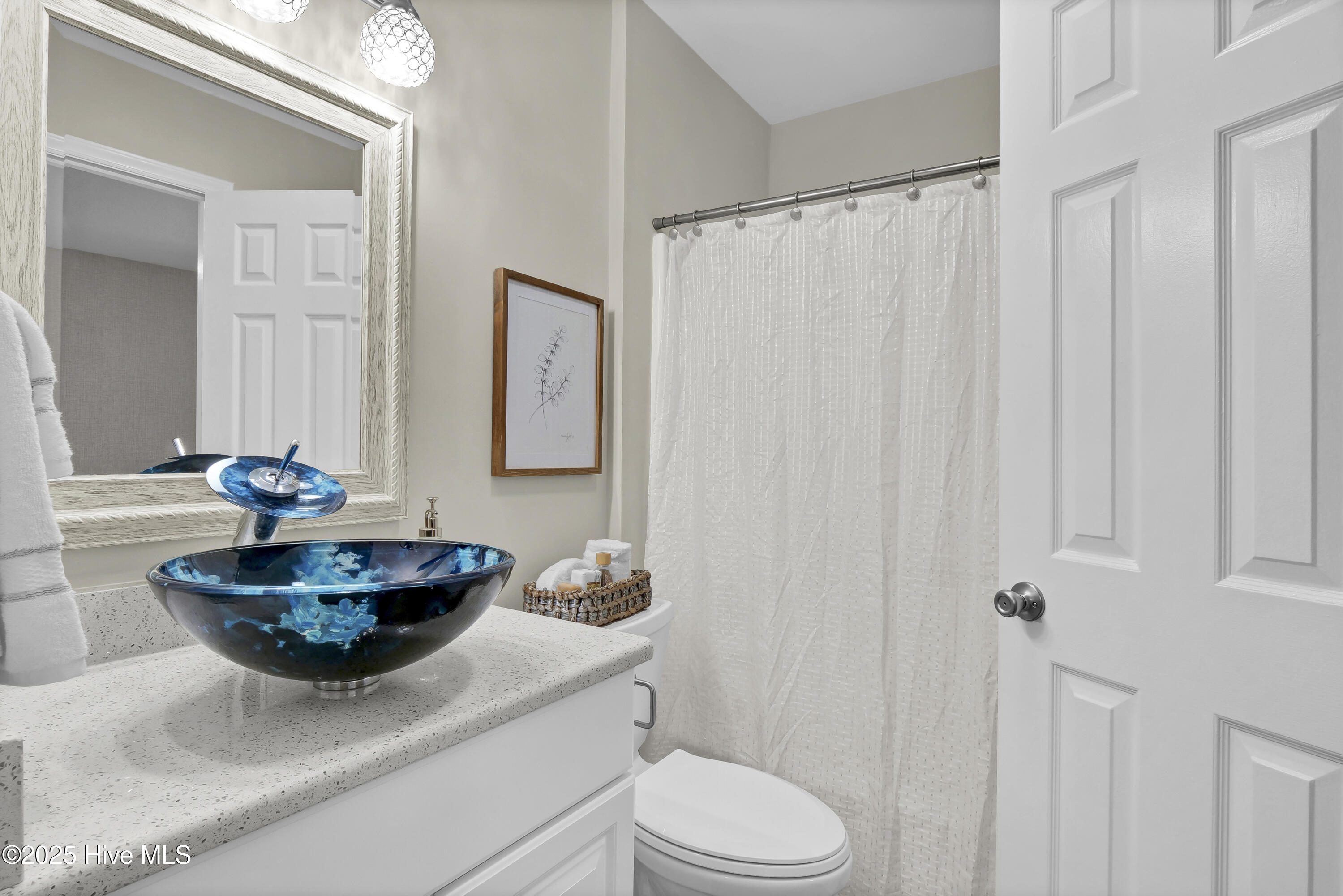 100533460 | Photo 27