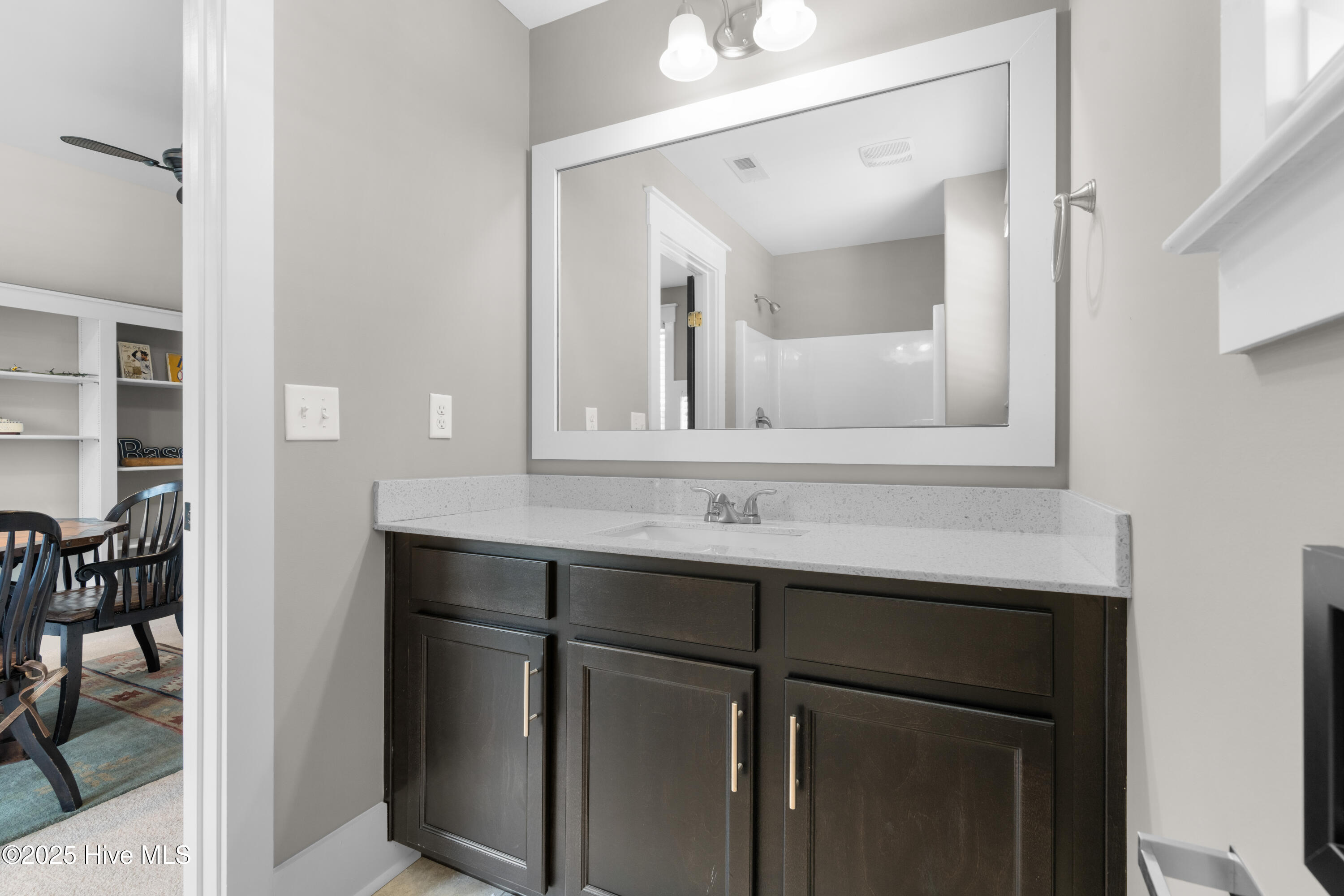 100543866 | Photo 67