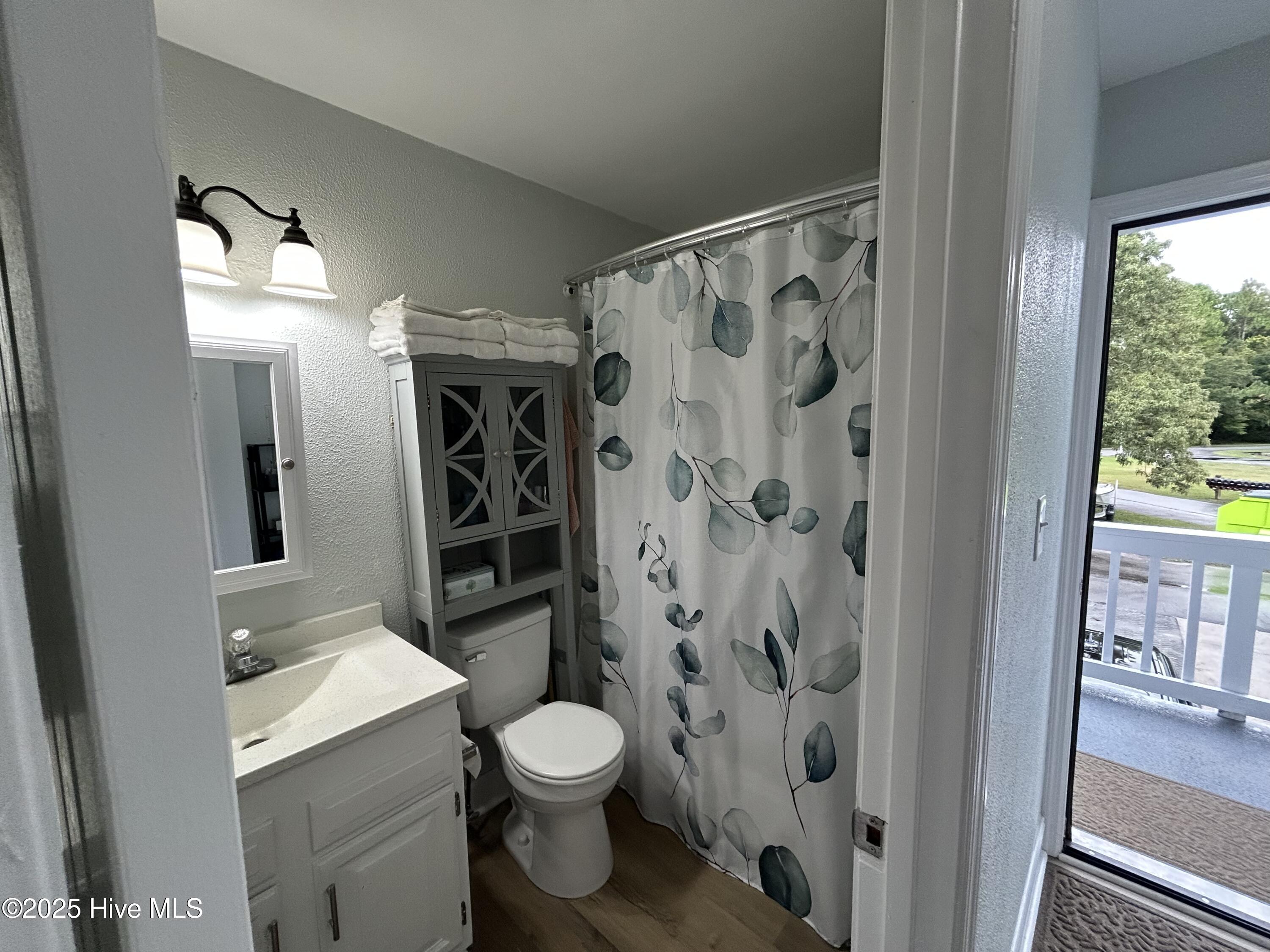 6E58895A-FECB-4039-A7CC-BFF3AEAF481C