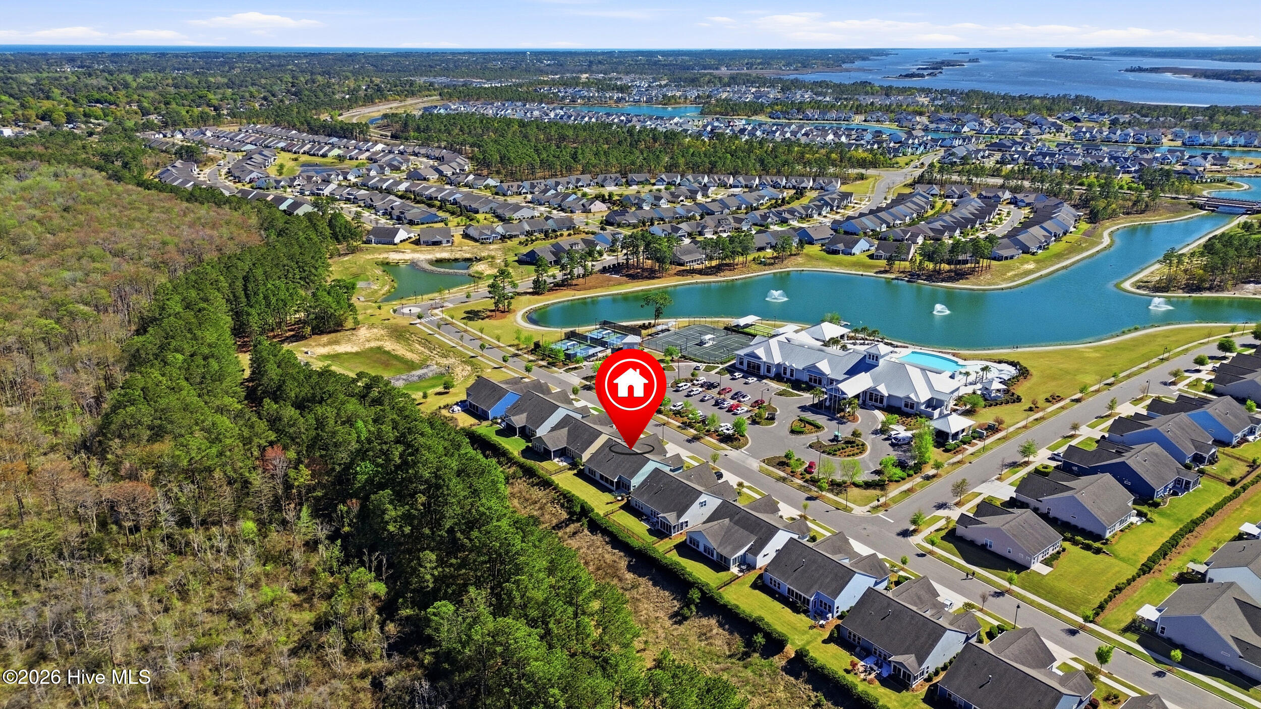 100565292 | Photo 49