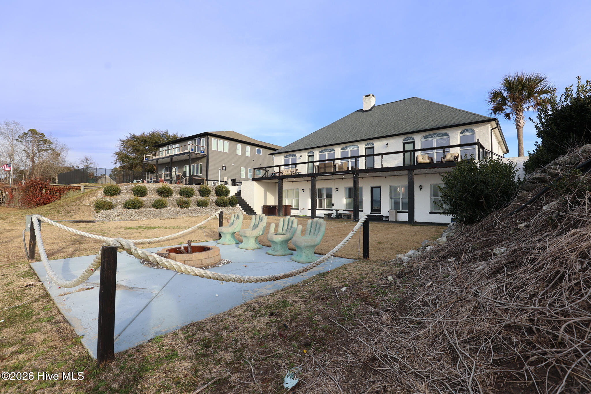 100556044 | Photo 70