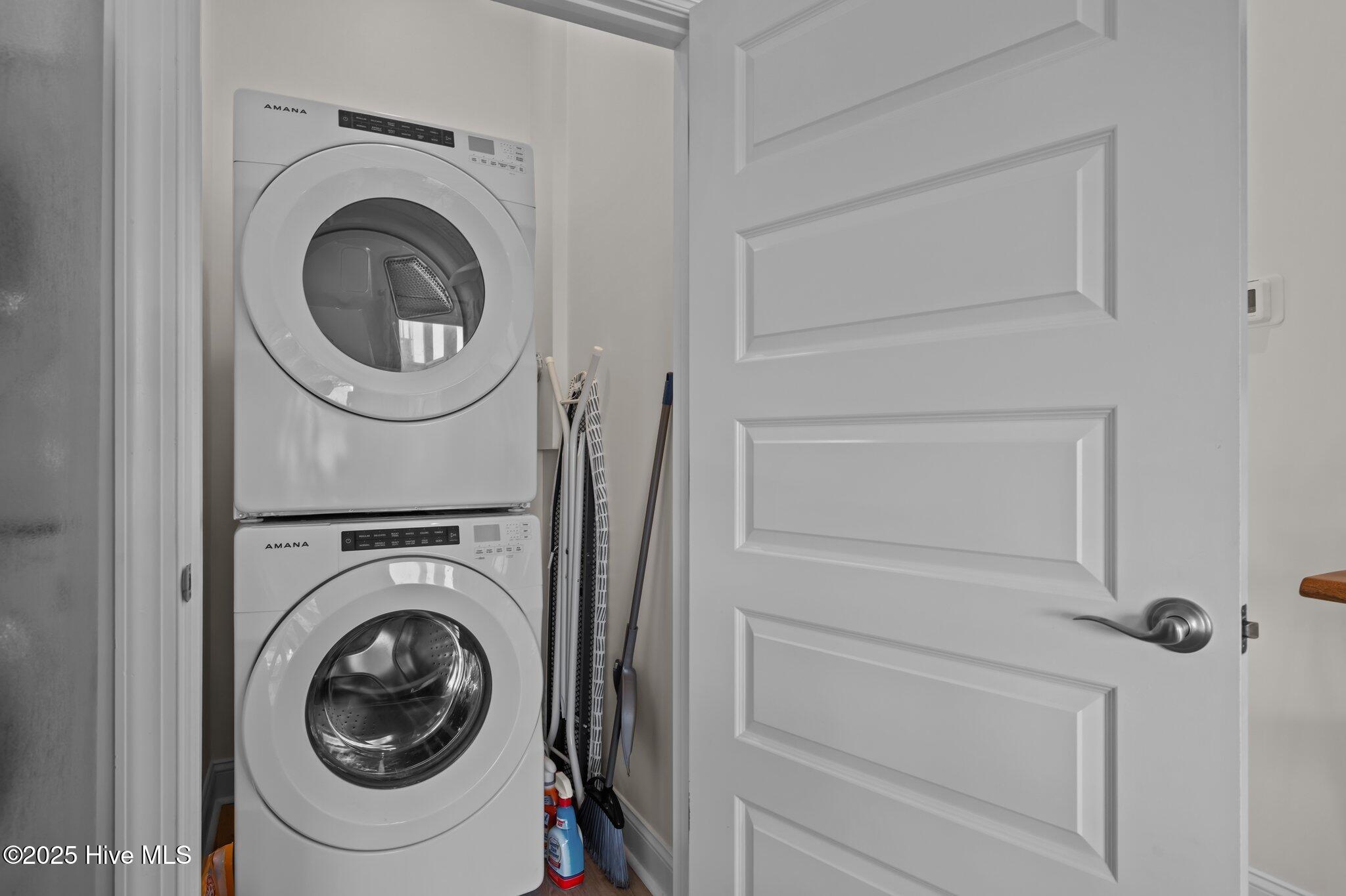 100509194 | Photo 23