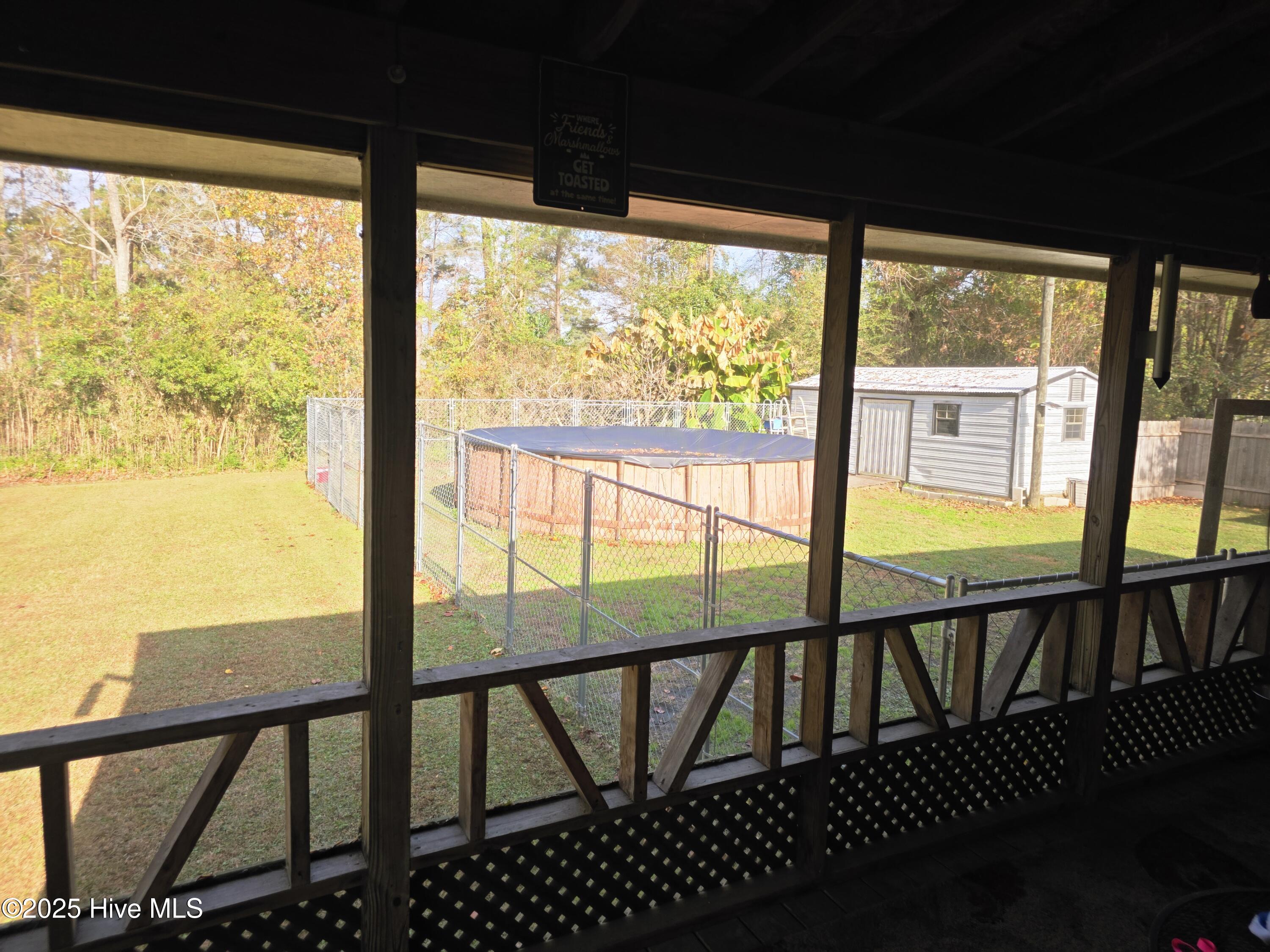 100542999 | Photo 24