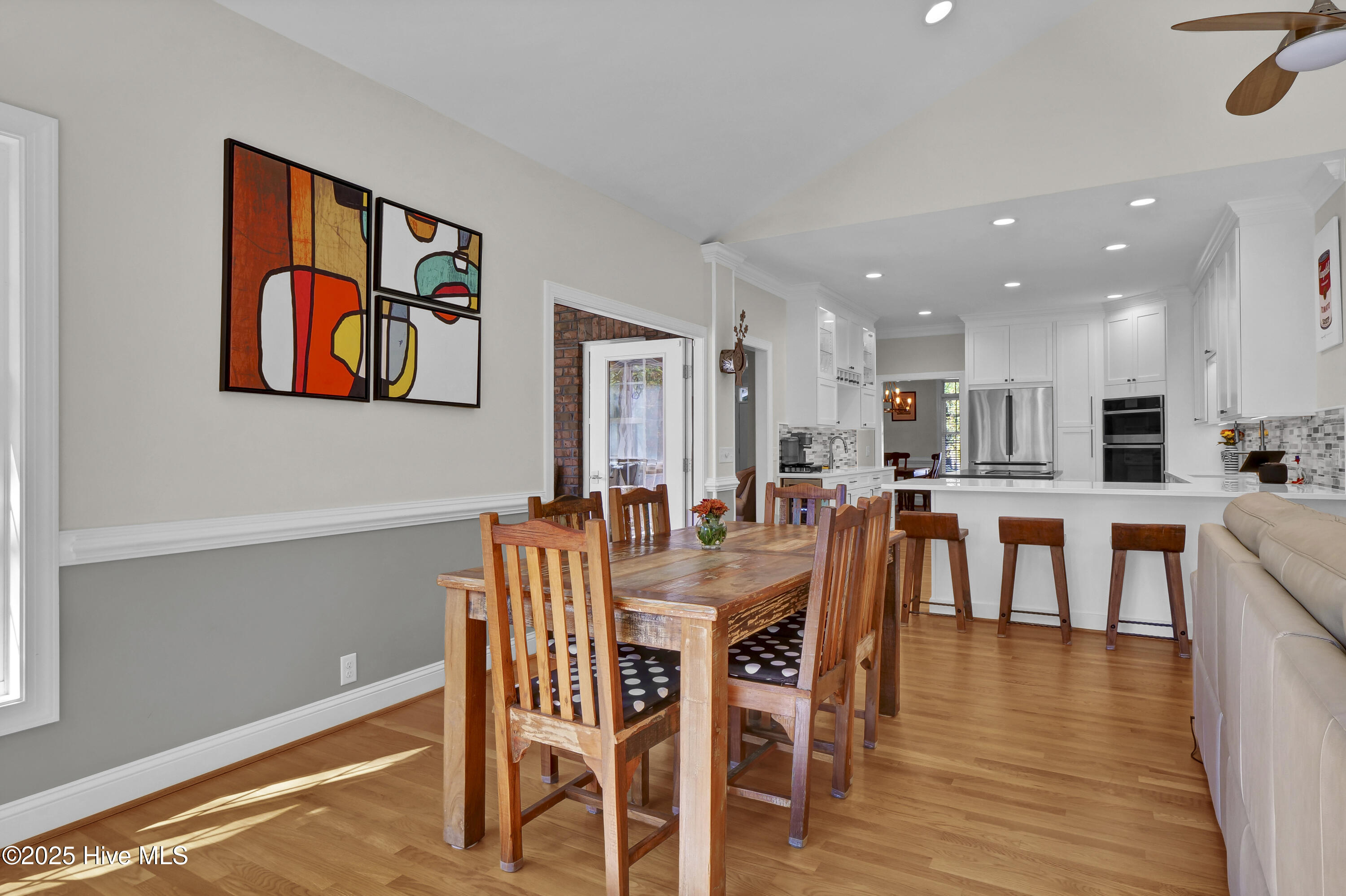 100539062 | Photo 21