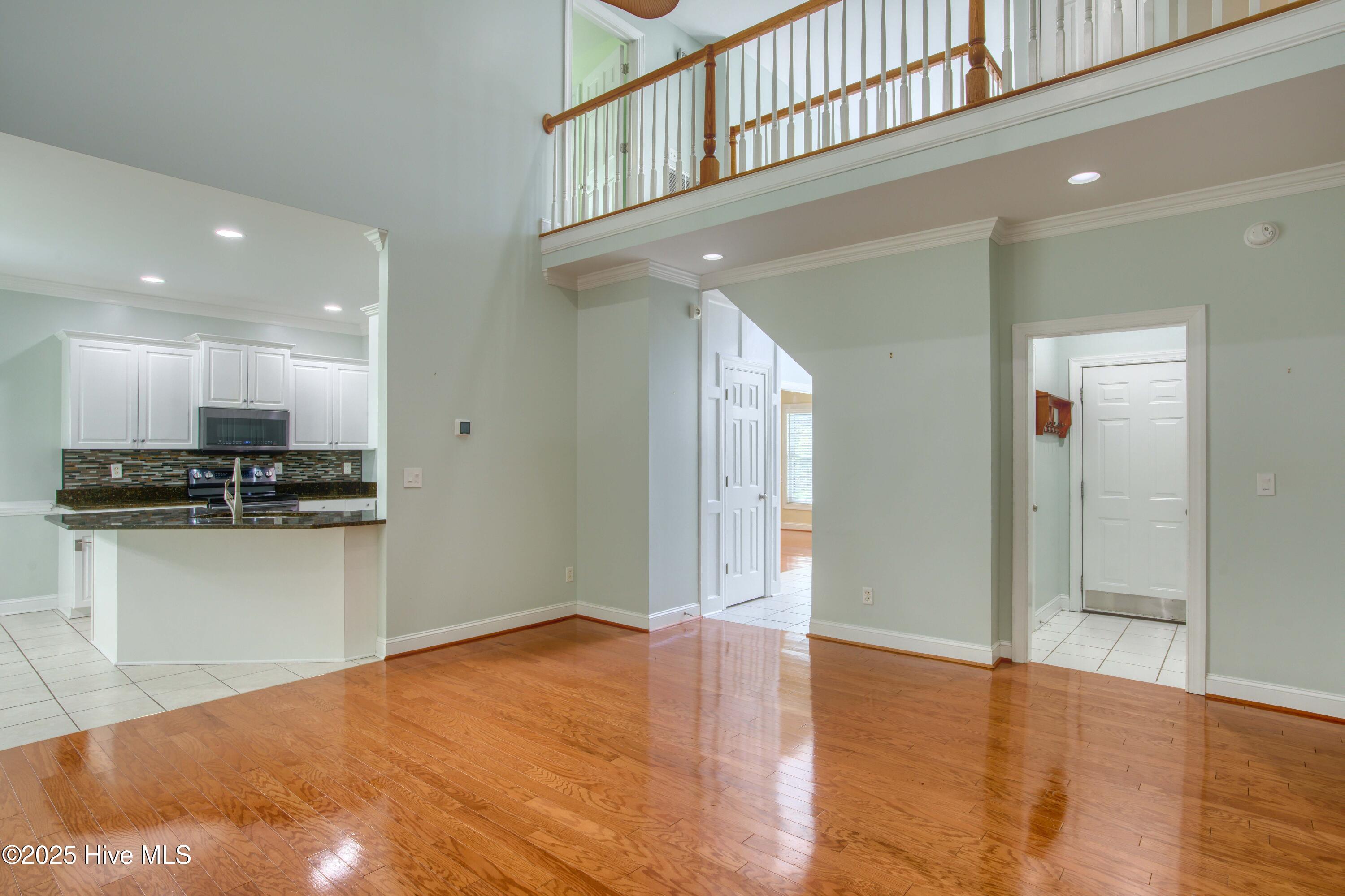 100515655 | Photo 17