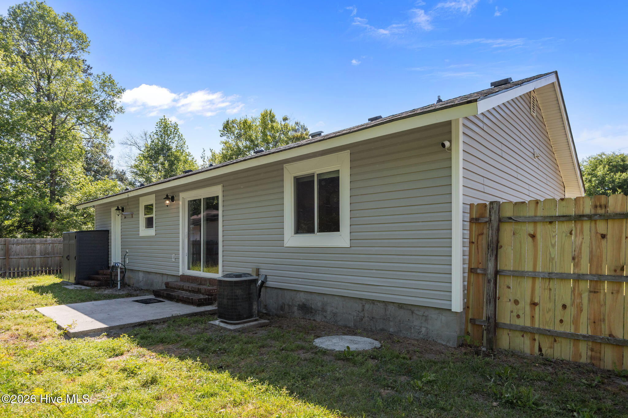 100569012 | Photo 27