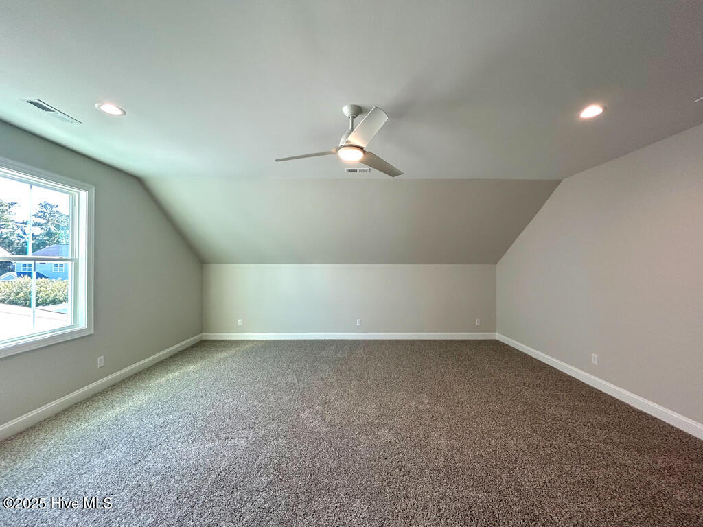 100510187 | Photo 69