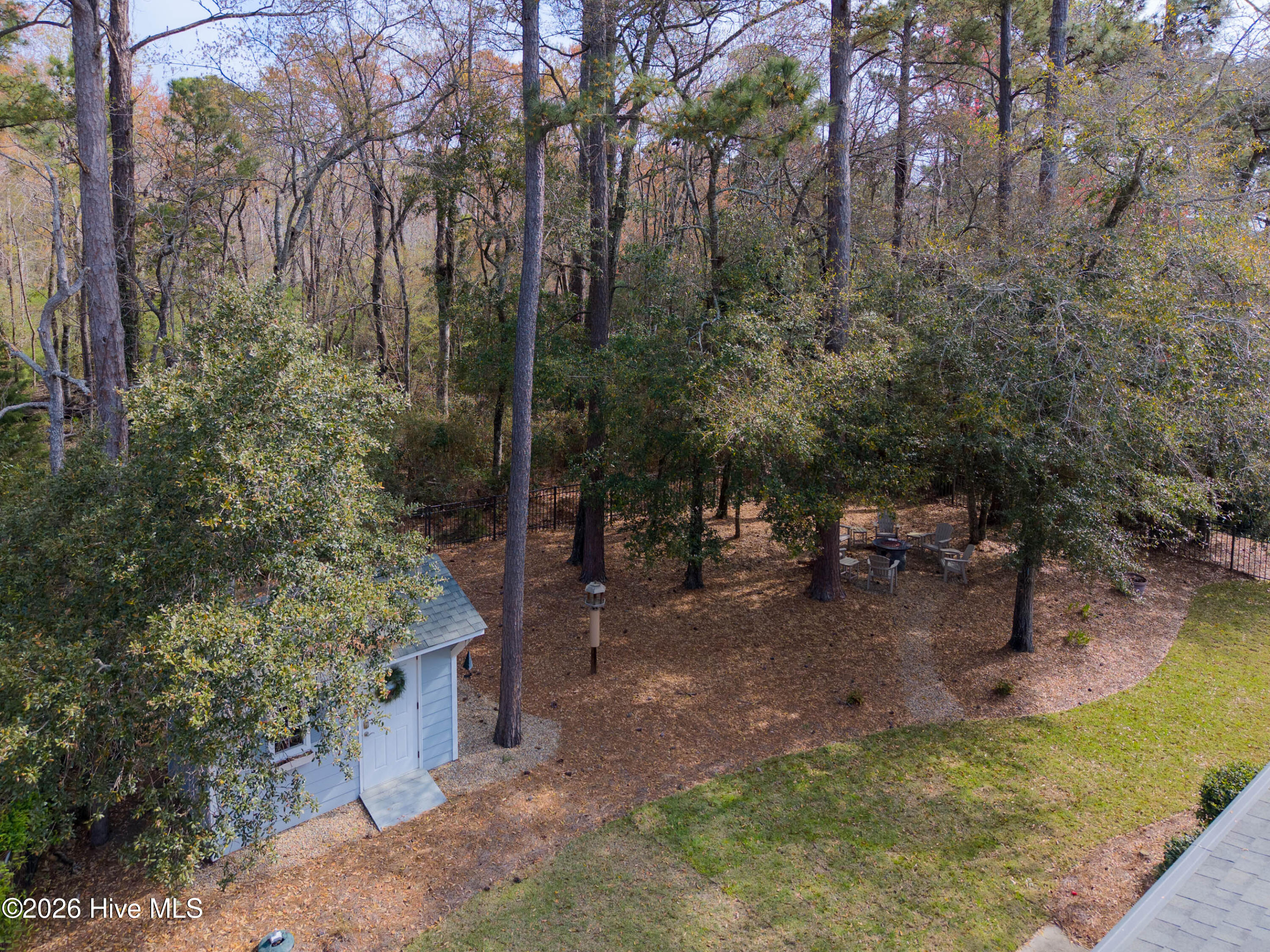 100563976 | Photo 39