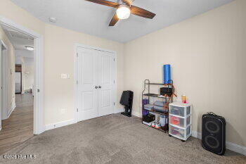 100570281 | Photo 21