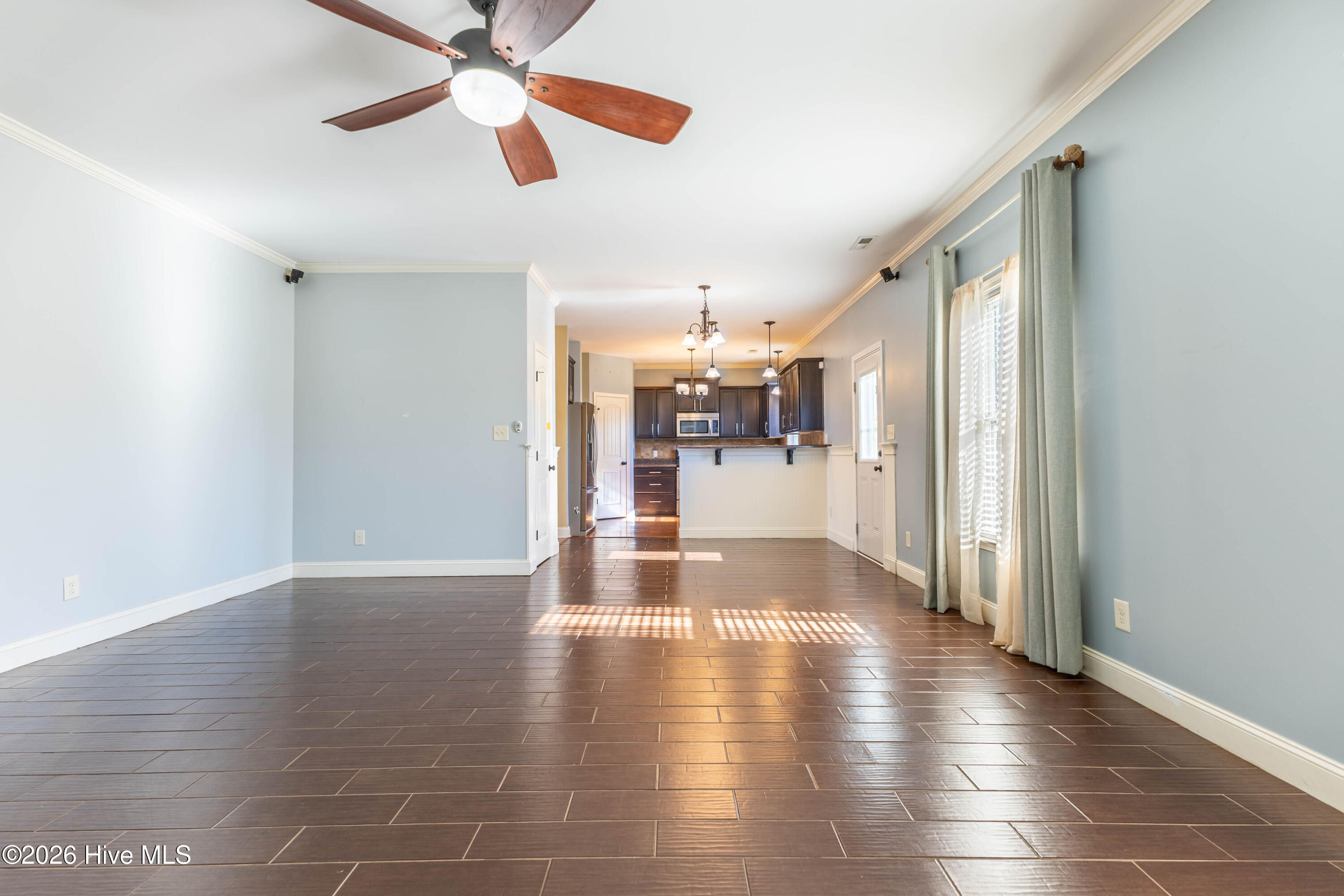 100542008 | Photo 16