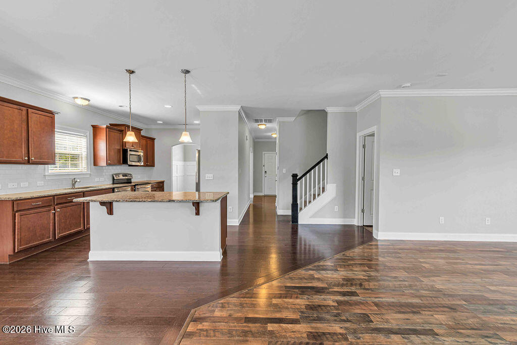 100566464 | Photo 14