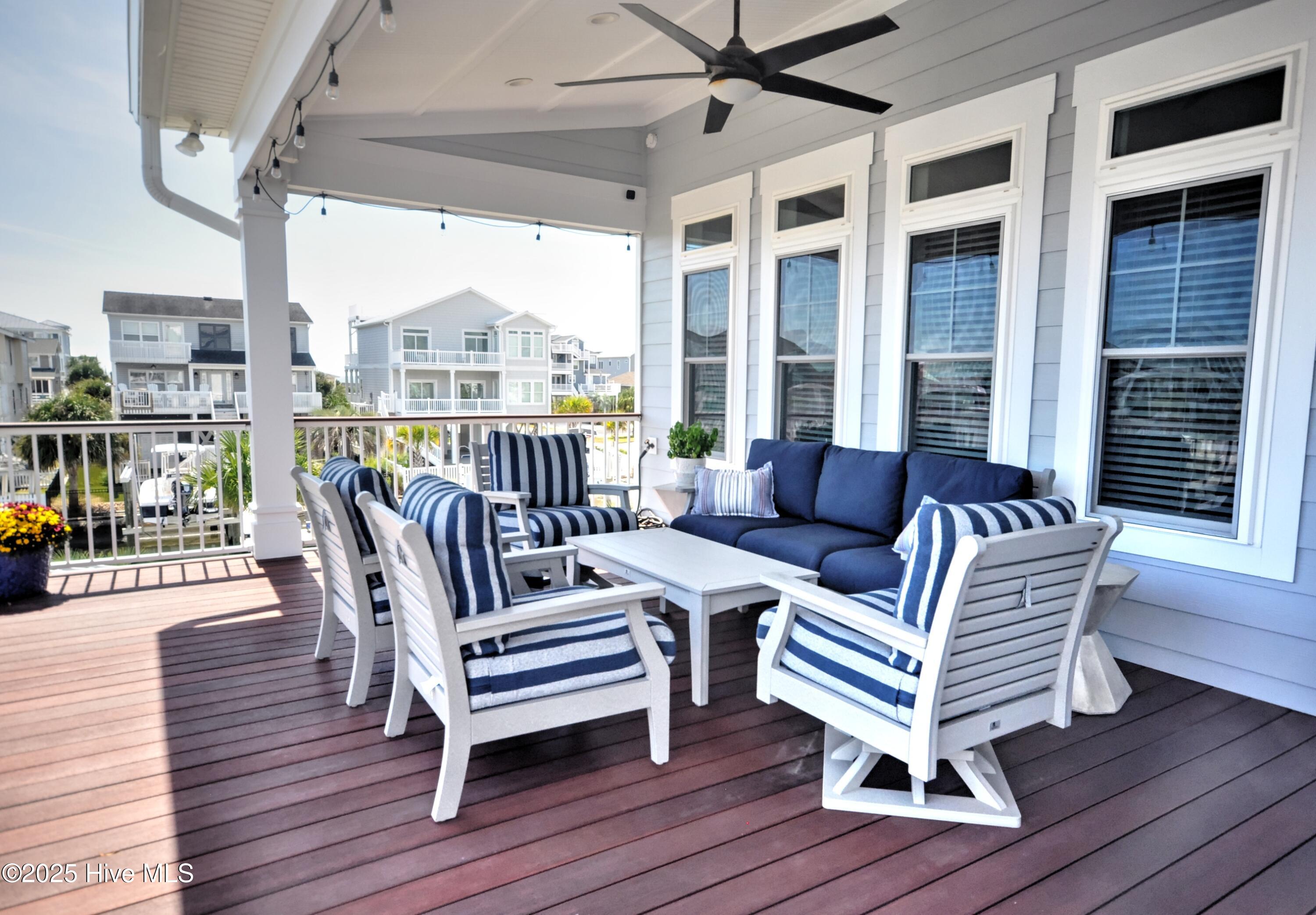 100533074 | Photo 23