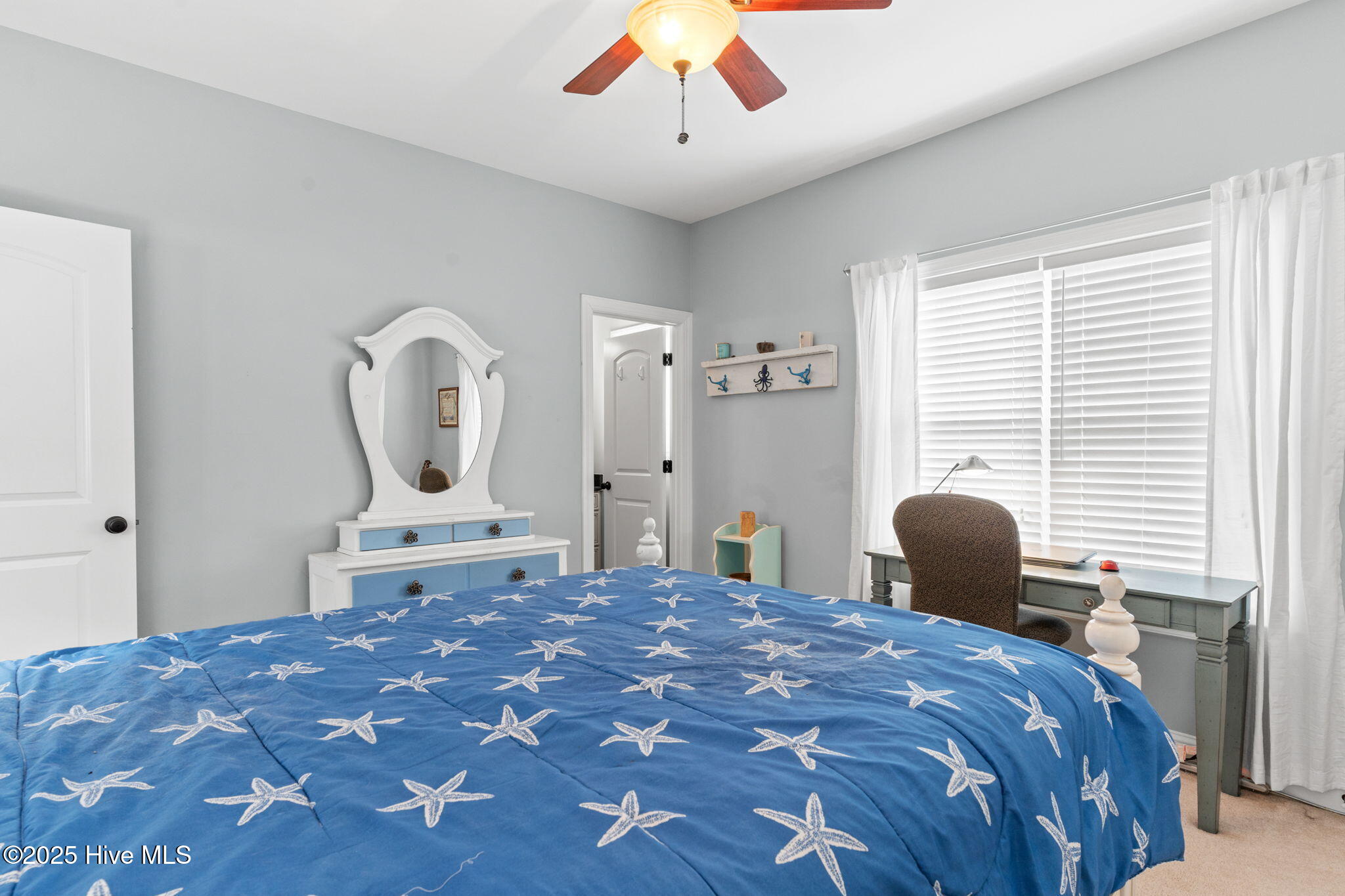 100548558 | Photo 28